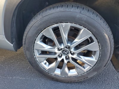 2023 Toyota Highlander LE