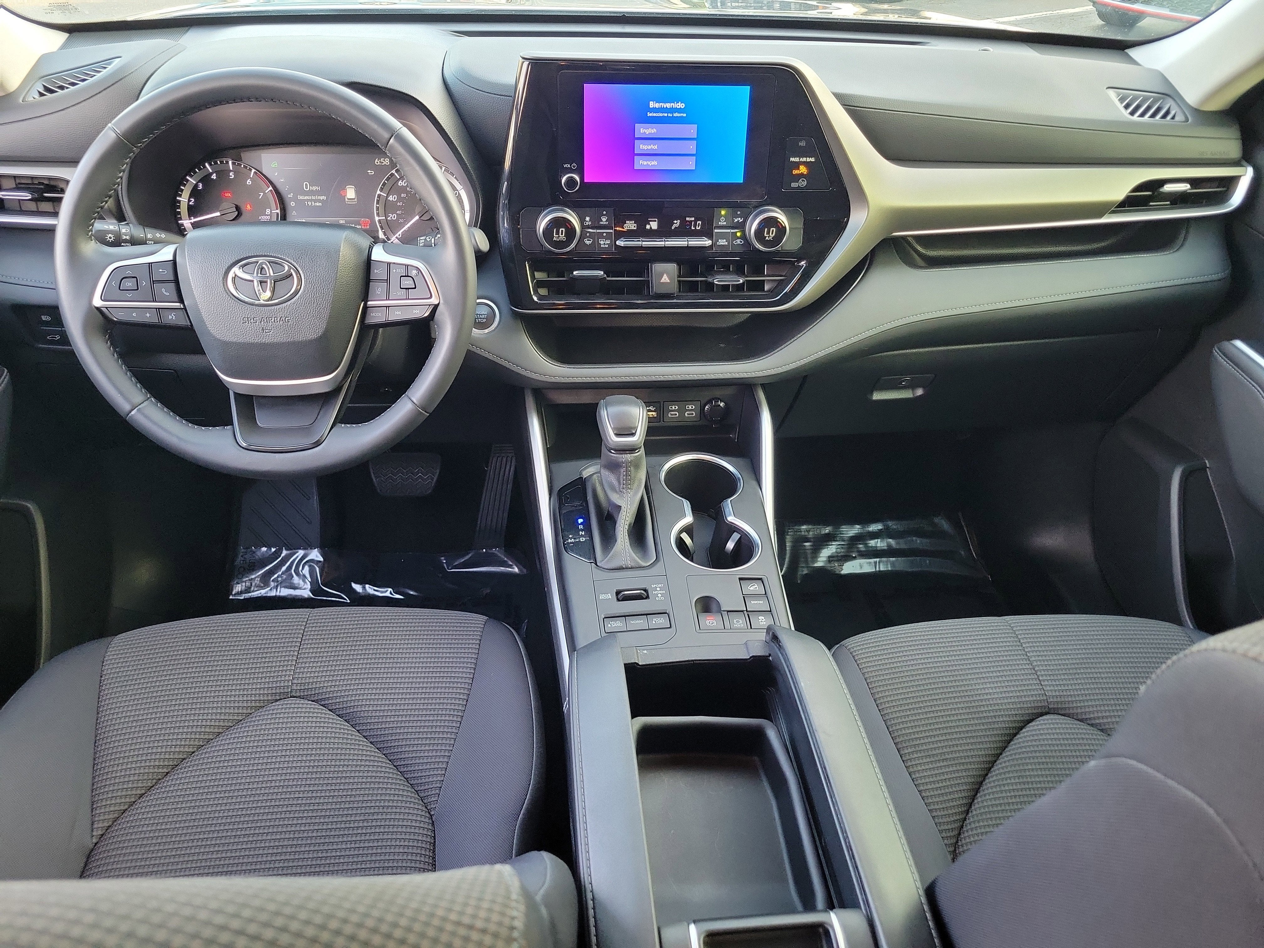2024 Toyota Highlander LE