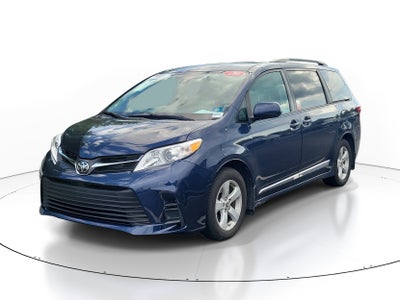 2020 Toyota Sienna LE Auto Access Seat
