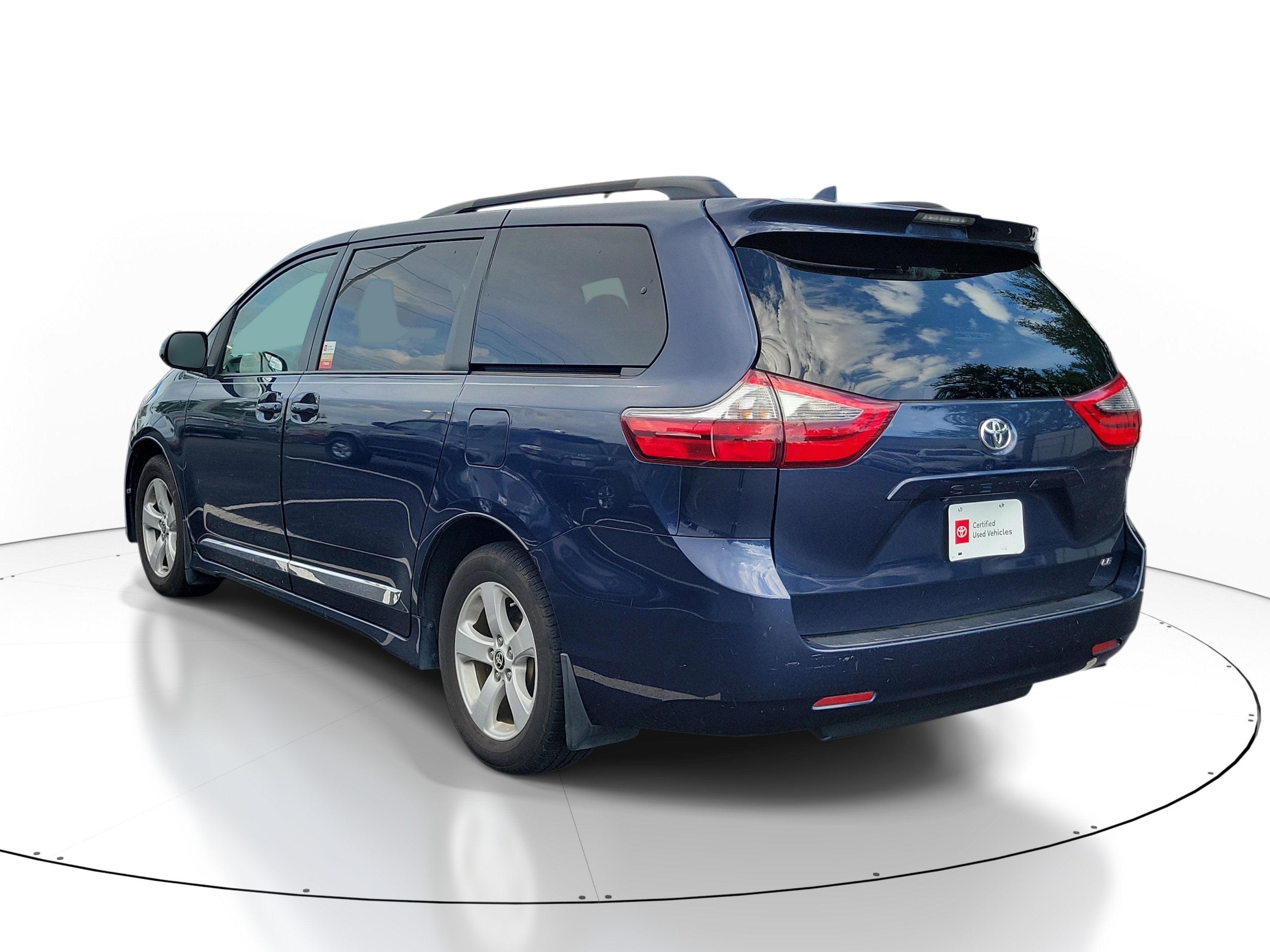 2020 Toyota Sienna LE Auto Access Seat