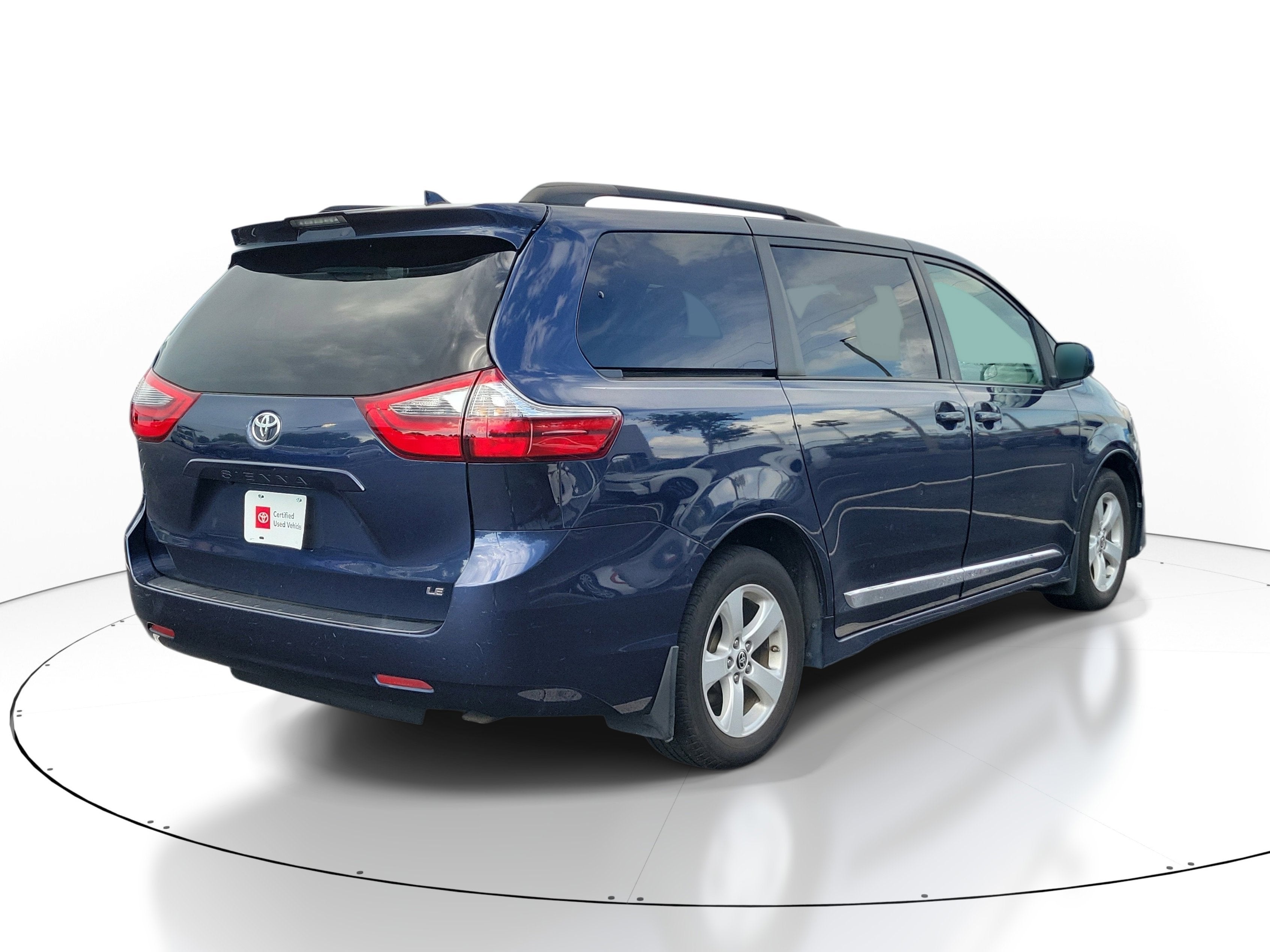 2020 Toyota Sienna LE Auto Access Seat