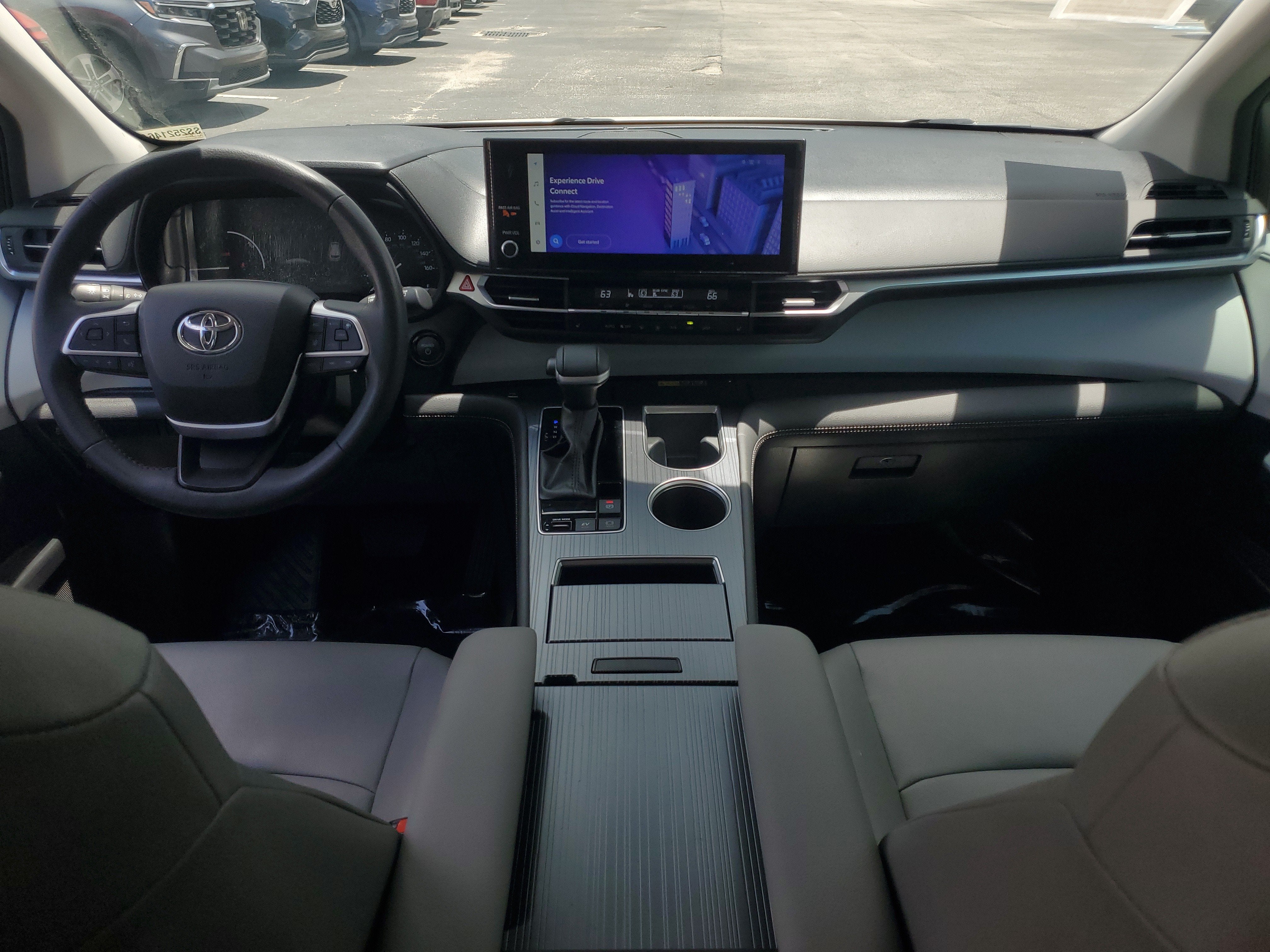 2025 Toyota Sienna XLE