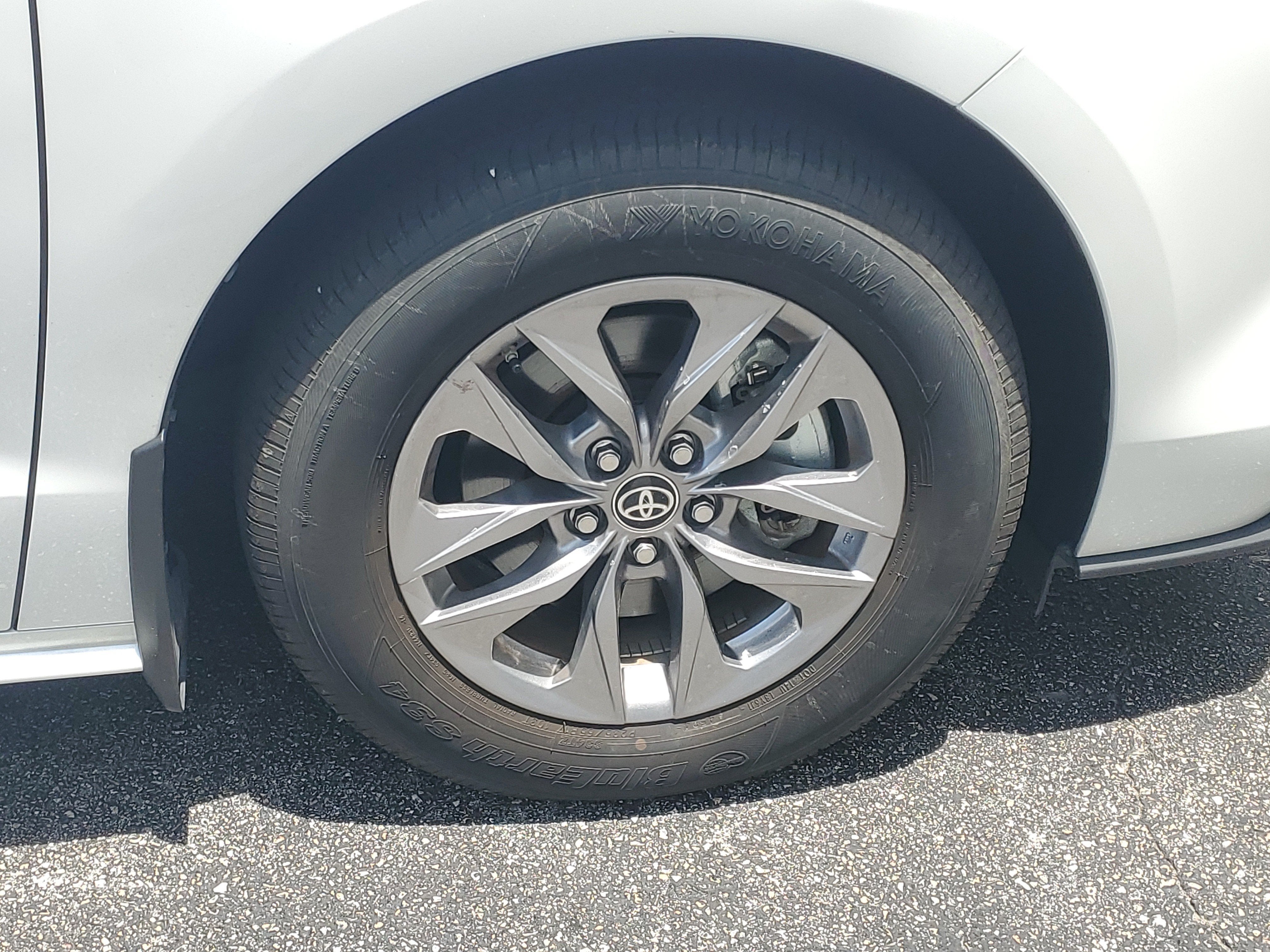2025 Toyota Sienna XLE