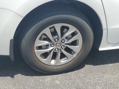 2025 Toyota Sienna XLE