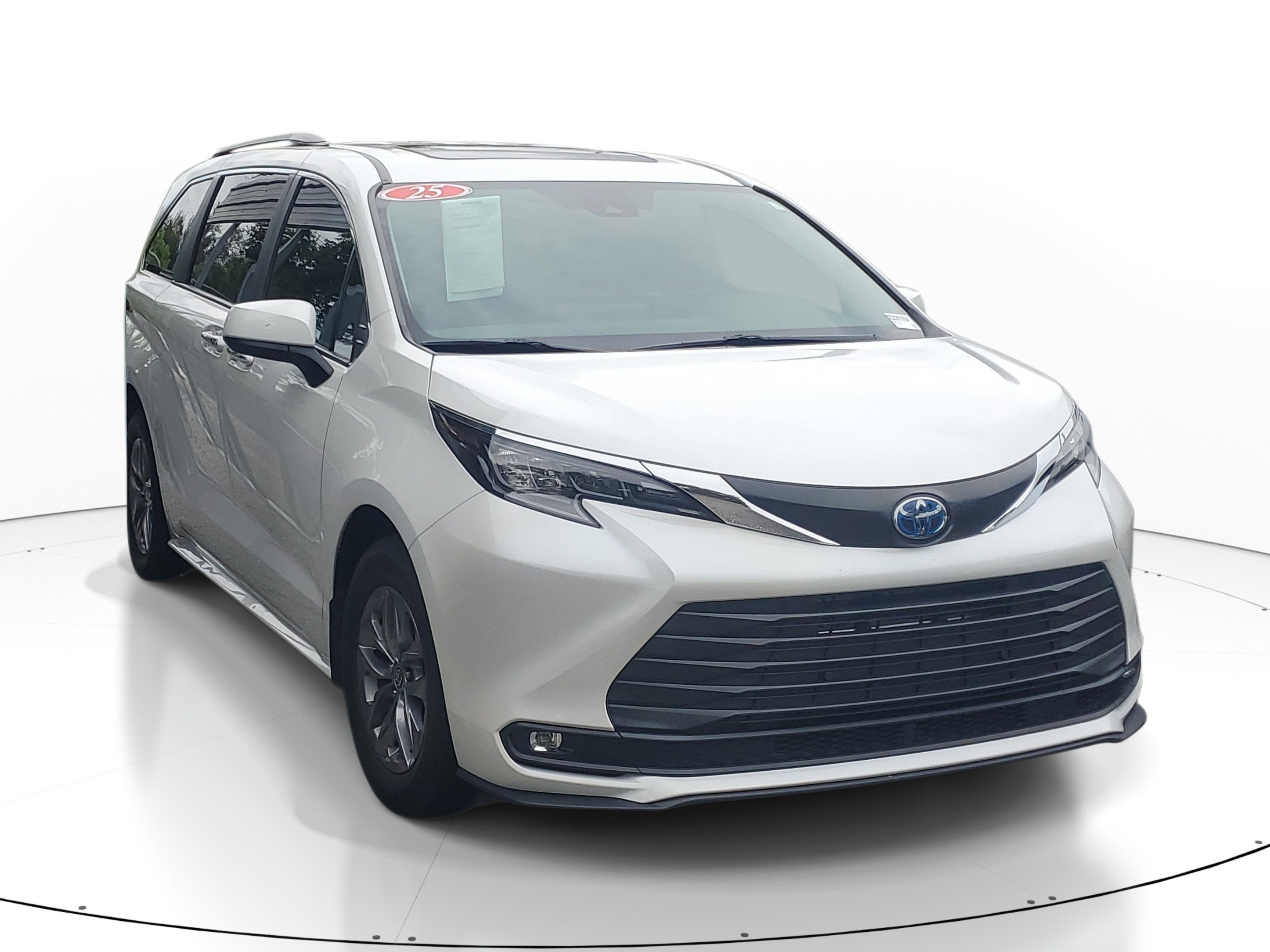 2025 Toyota Sienna XLE