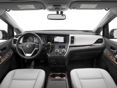 2017 Toyota Sienna XLE Auto Access Seat