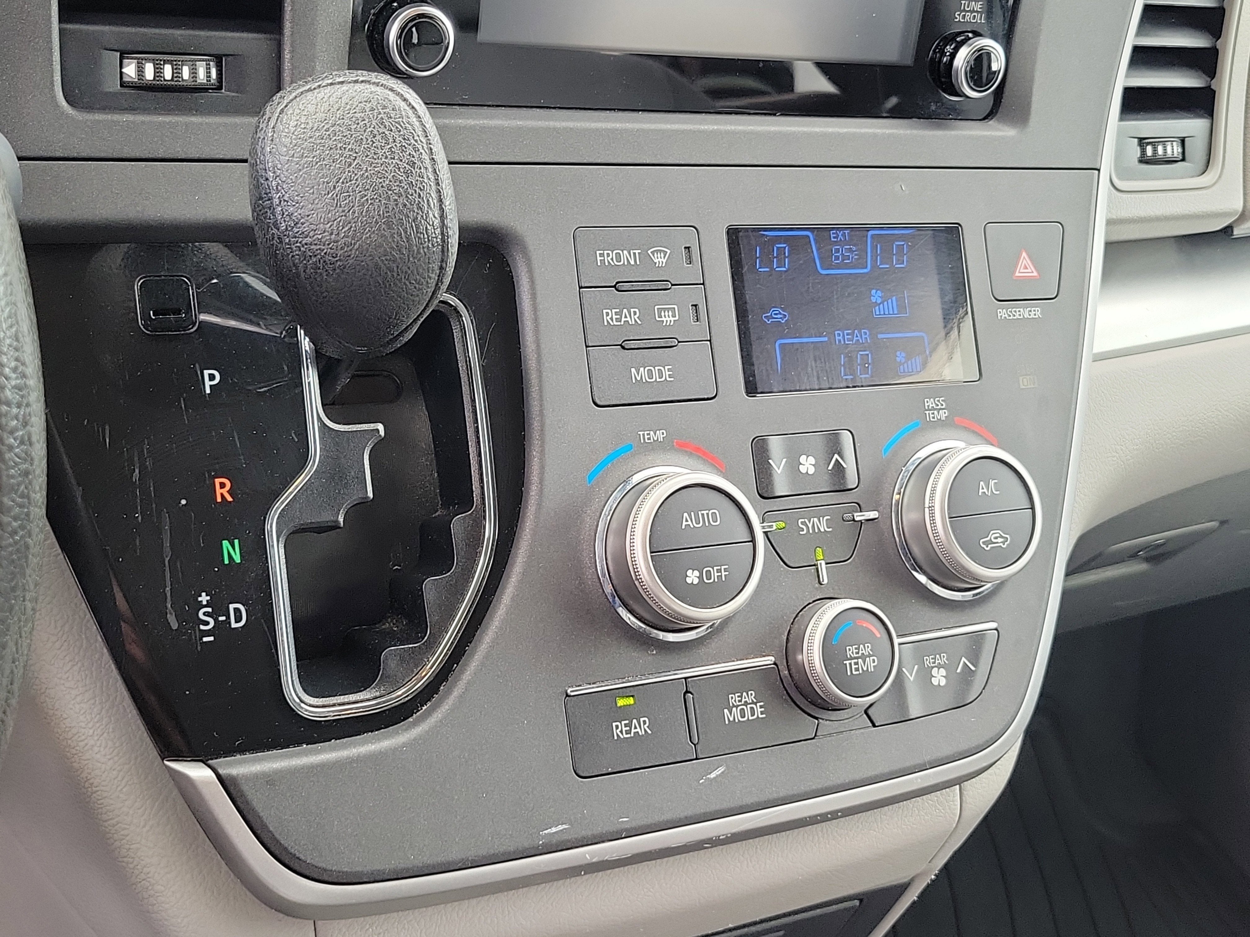 2020 Toyota Sienna L