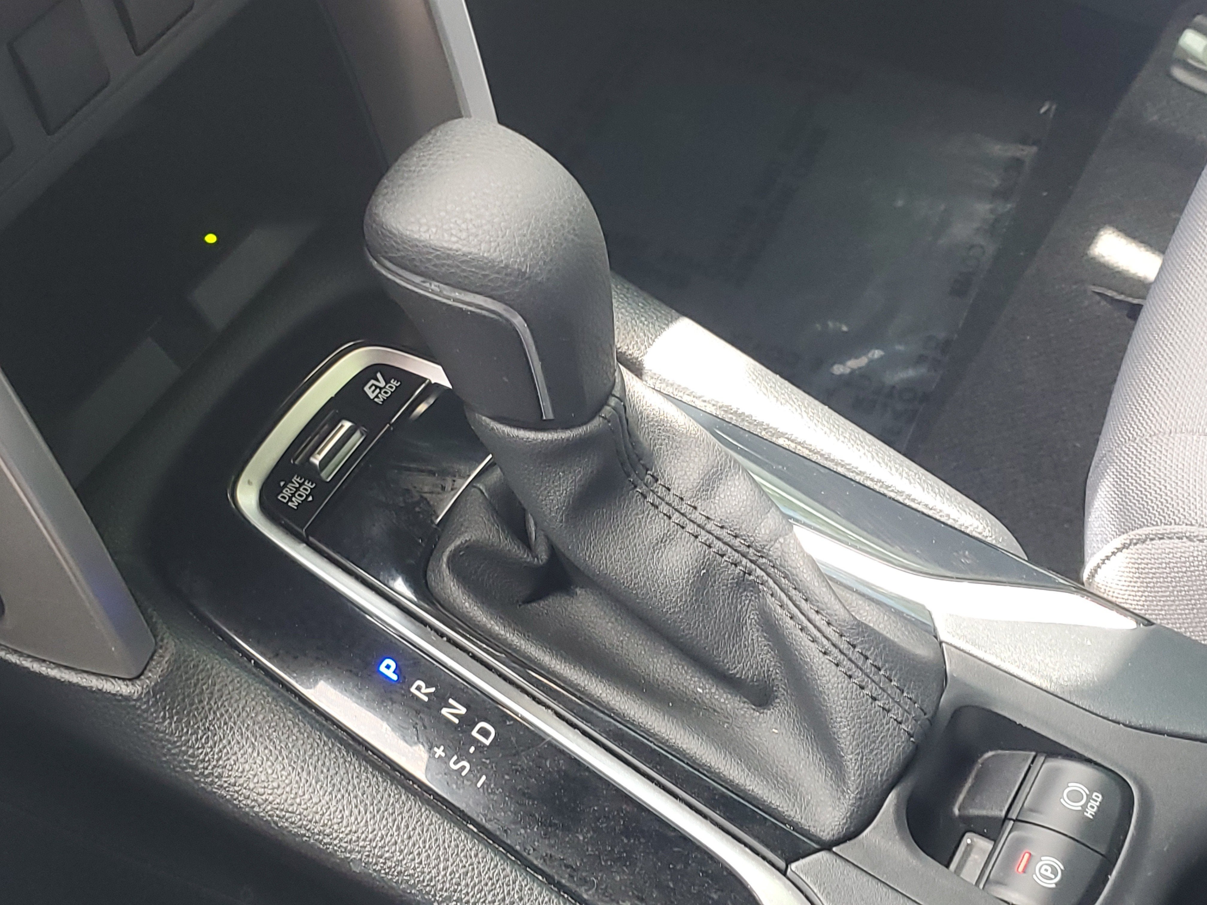 2024 Toyota Corolla Cross Hybrid SE