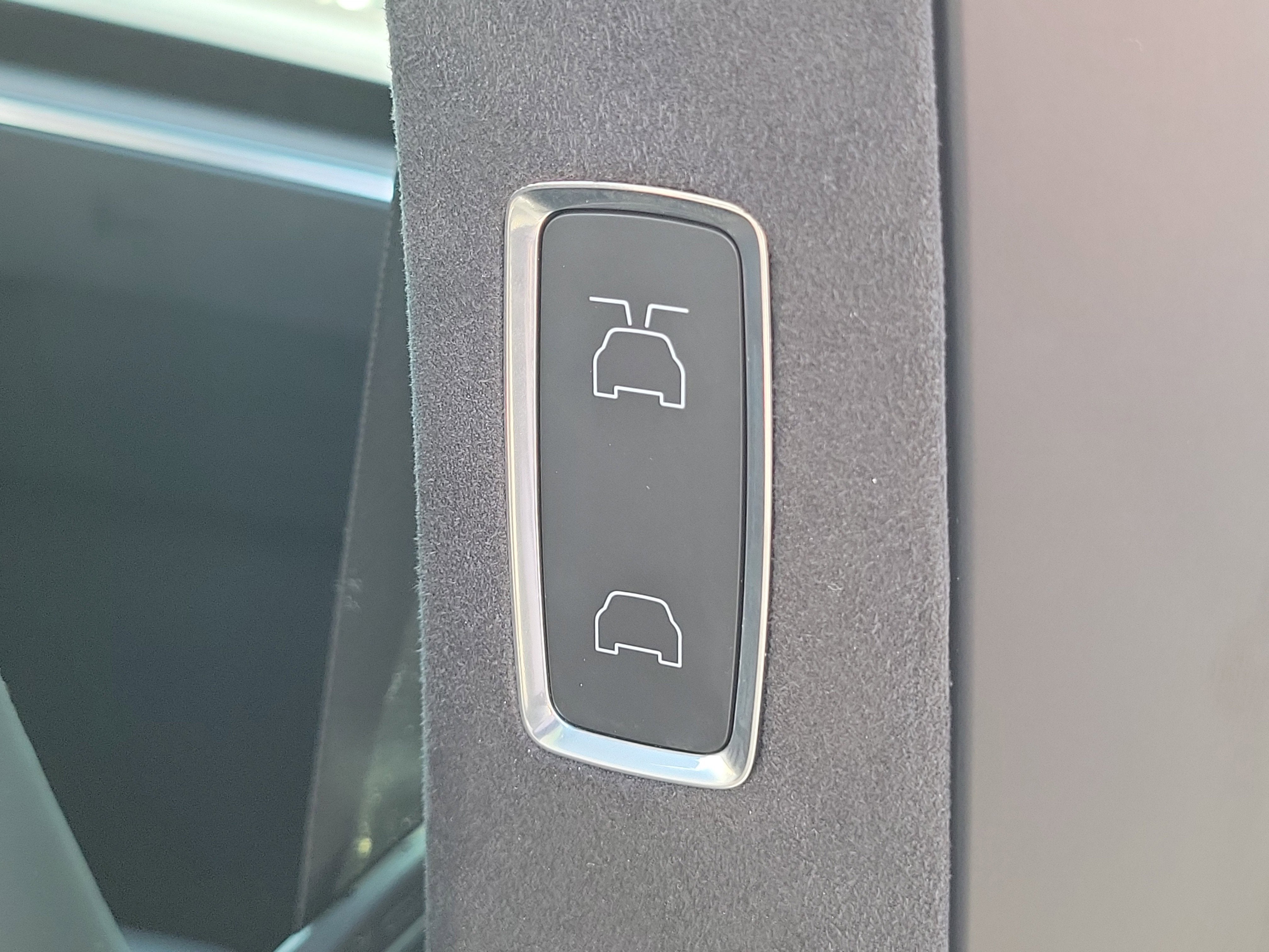 2024 Tesla Model X Base