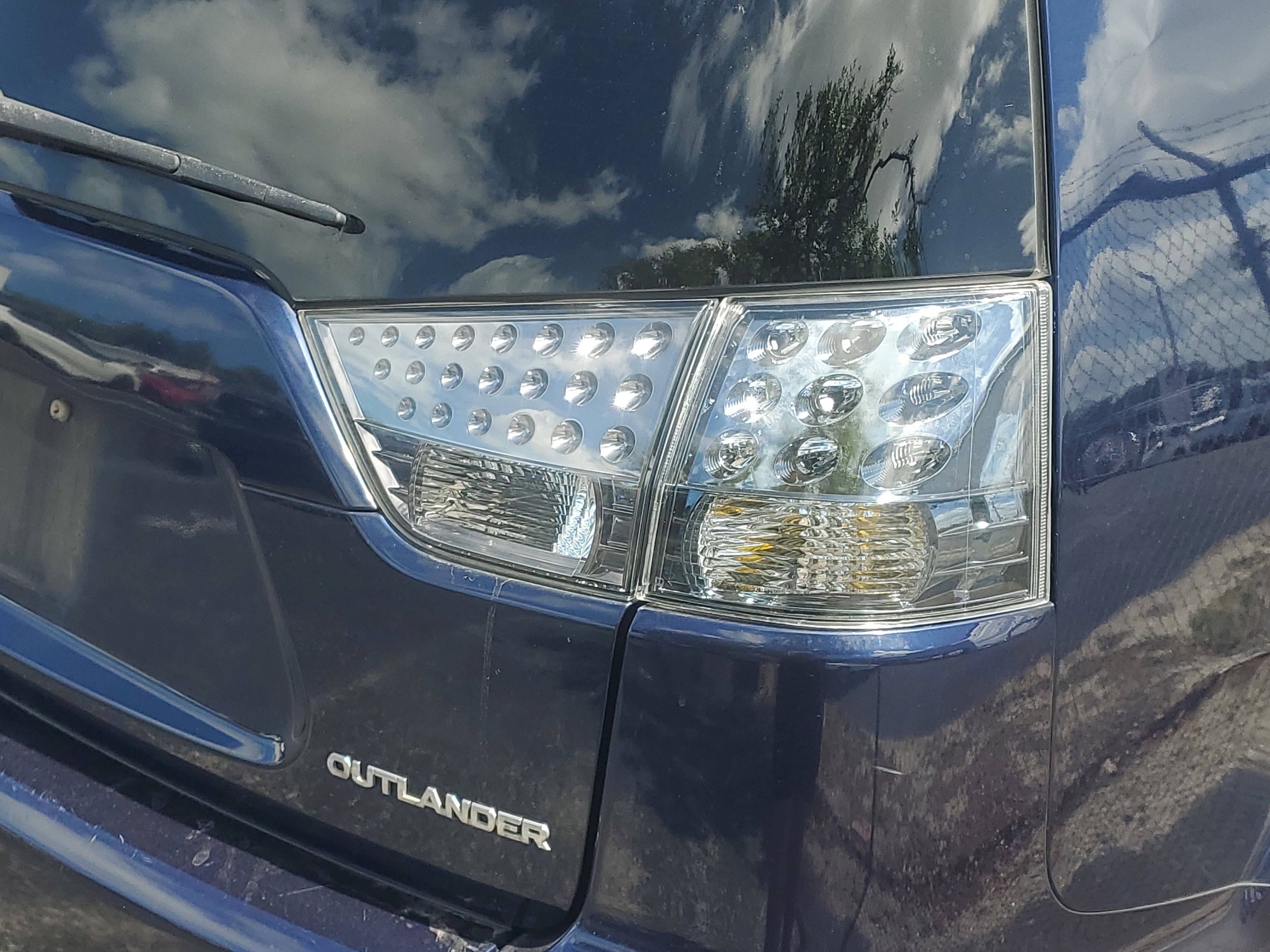 2011 Mitsubishi Outlander SE