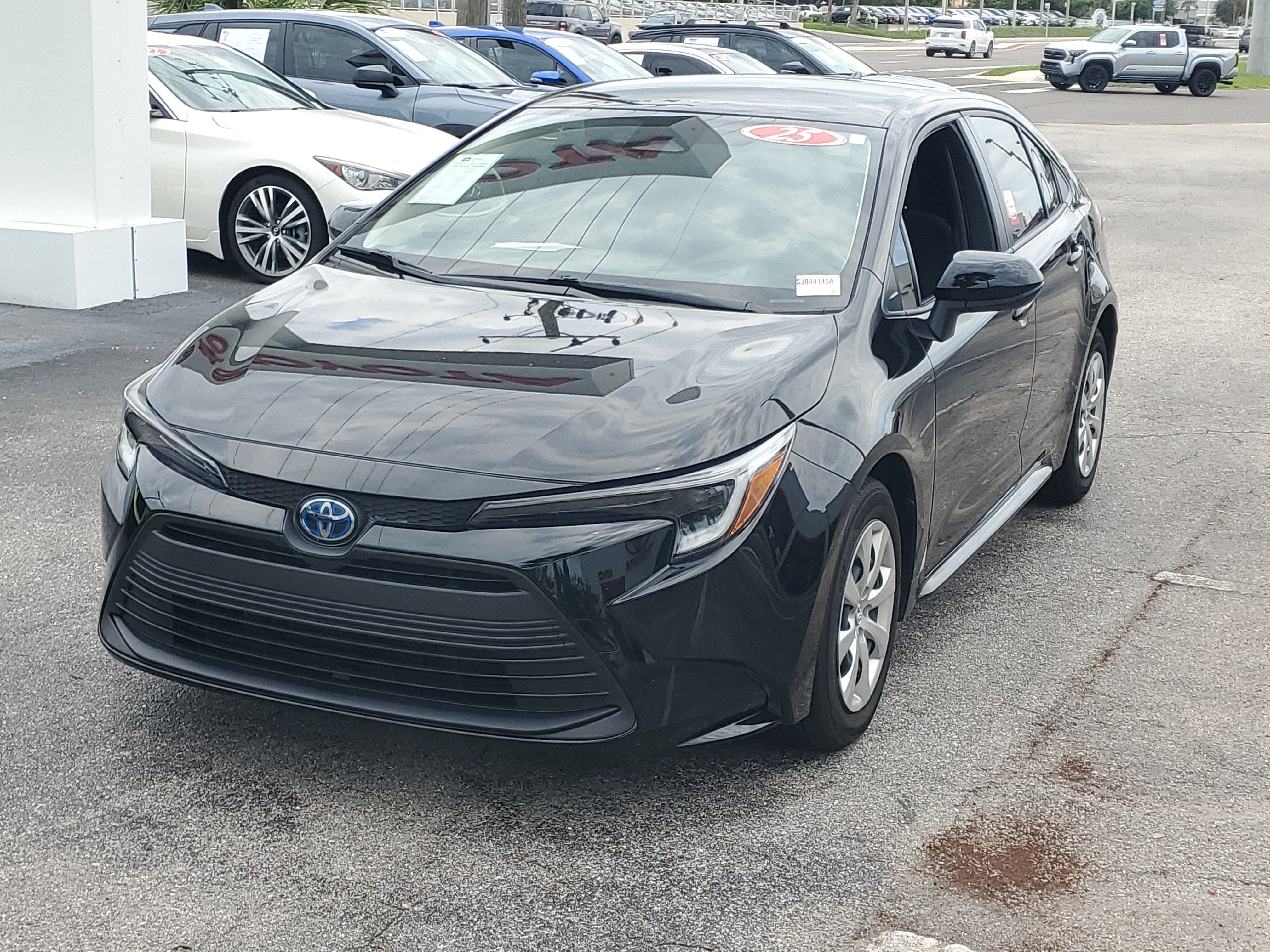 2025 Toyota Corolla Hybrid LE