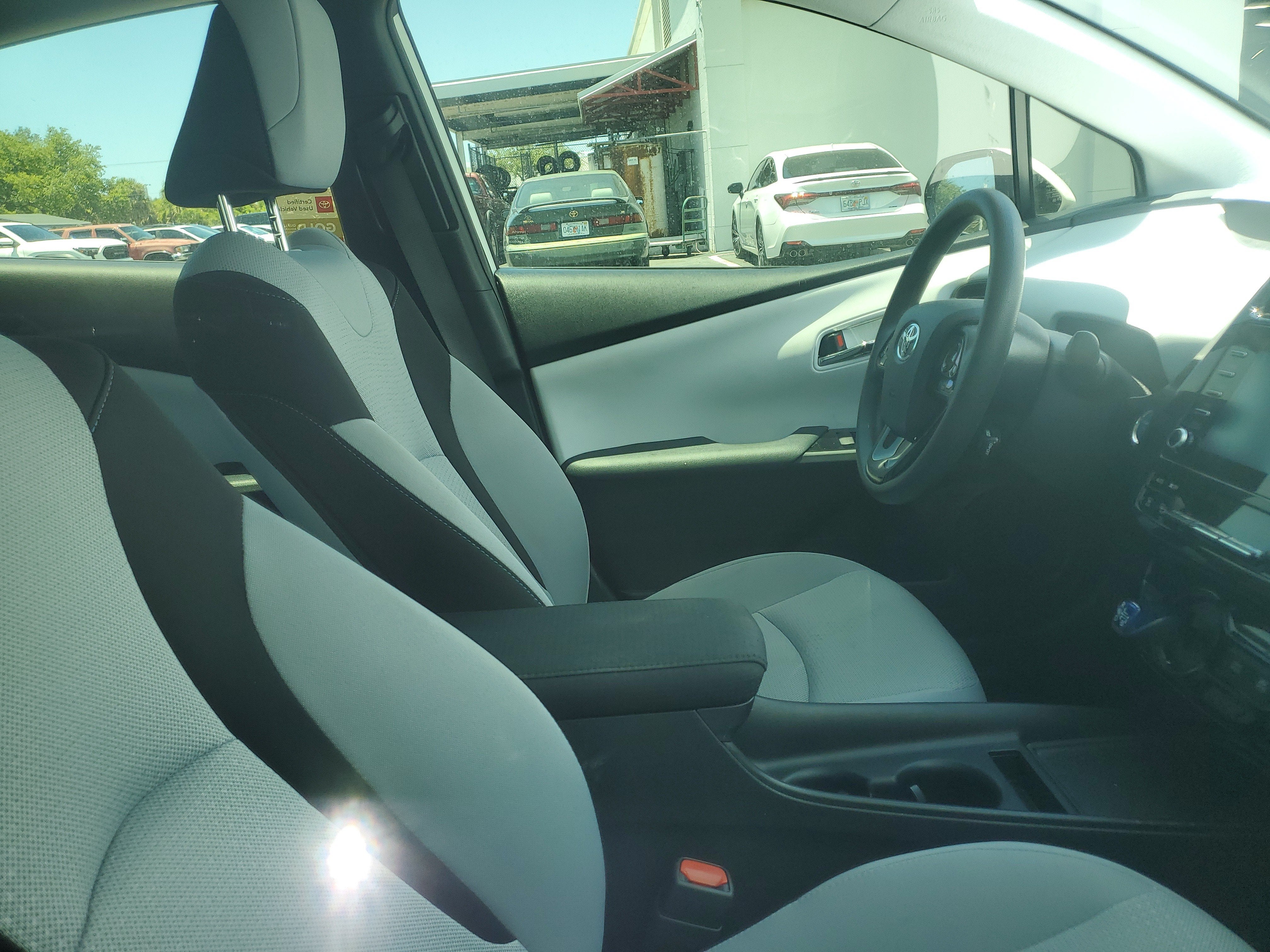 2020 Toyota Prius LE