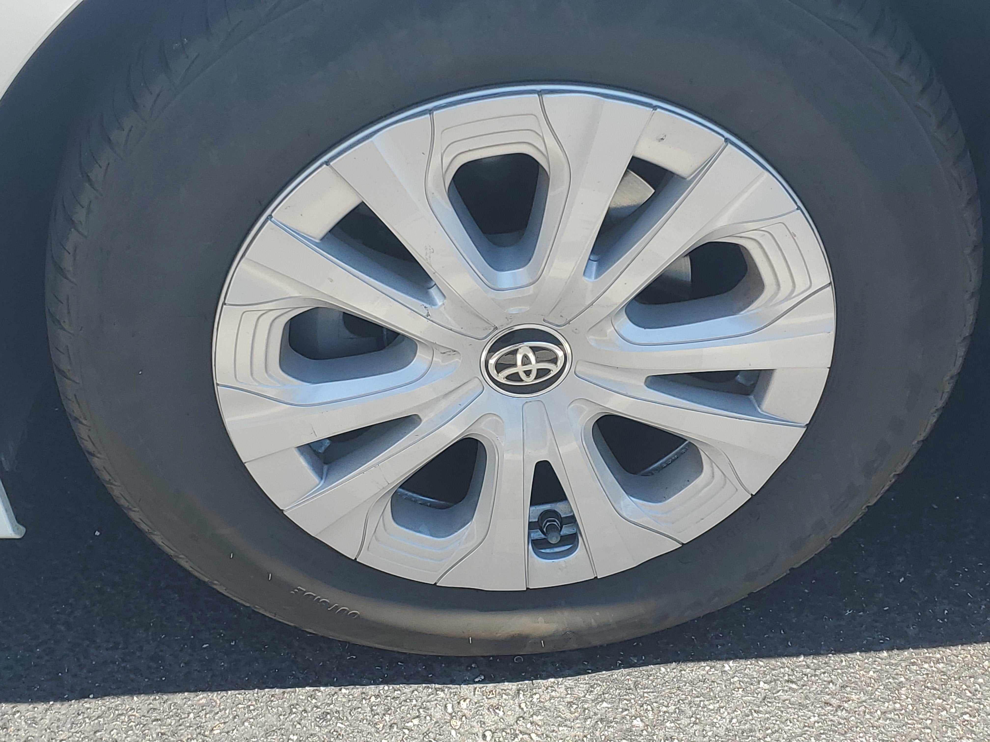 2020 Toyota Prius LE