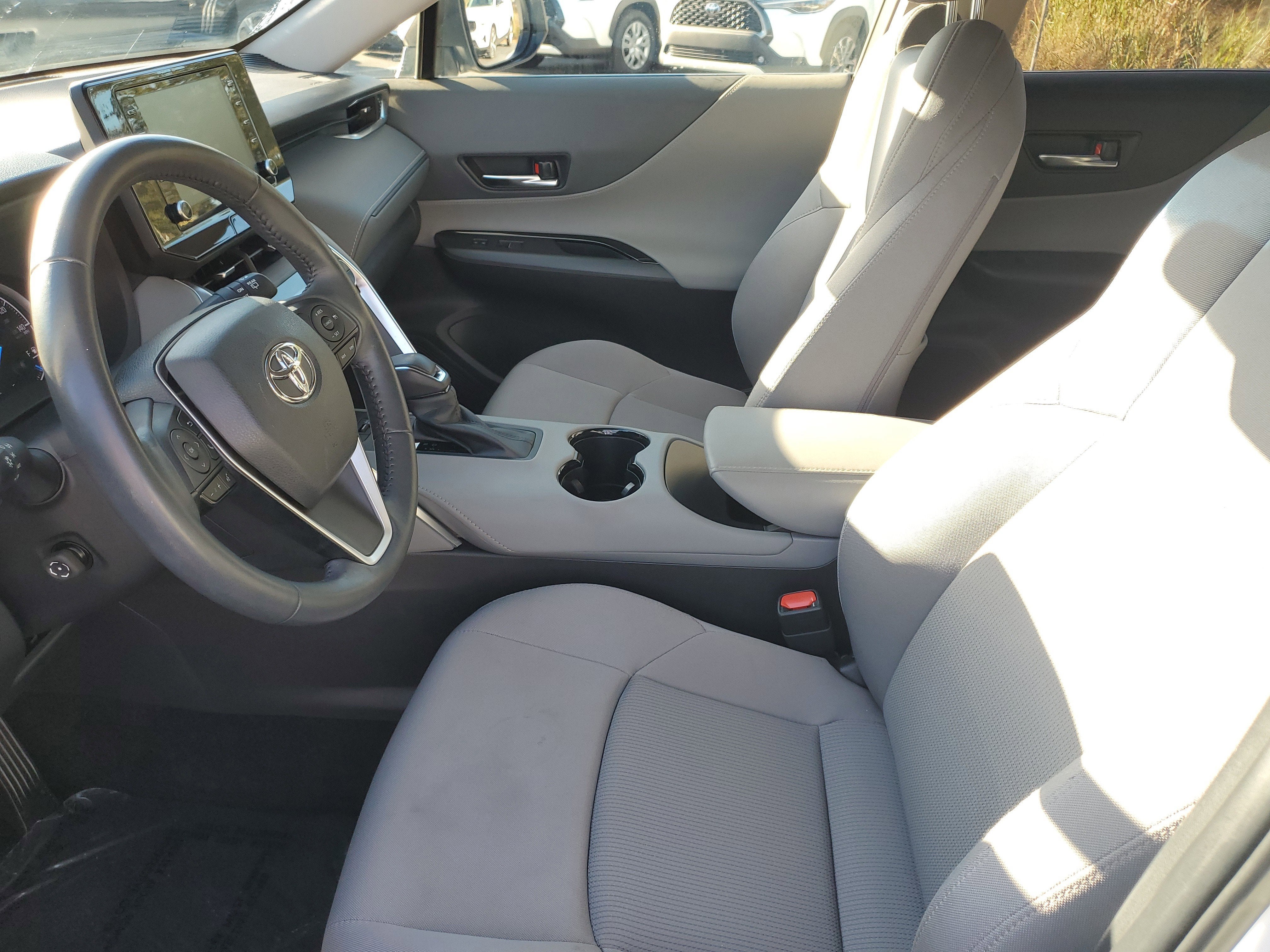 2022 Toyota Venza LE