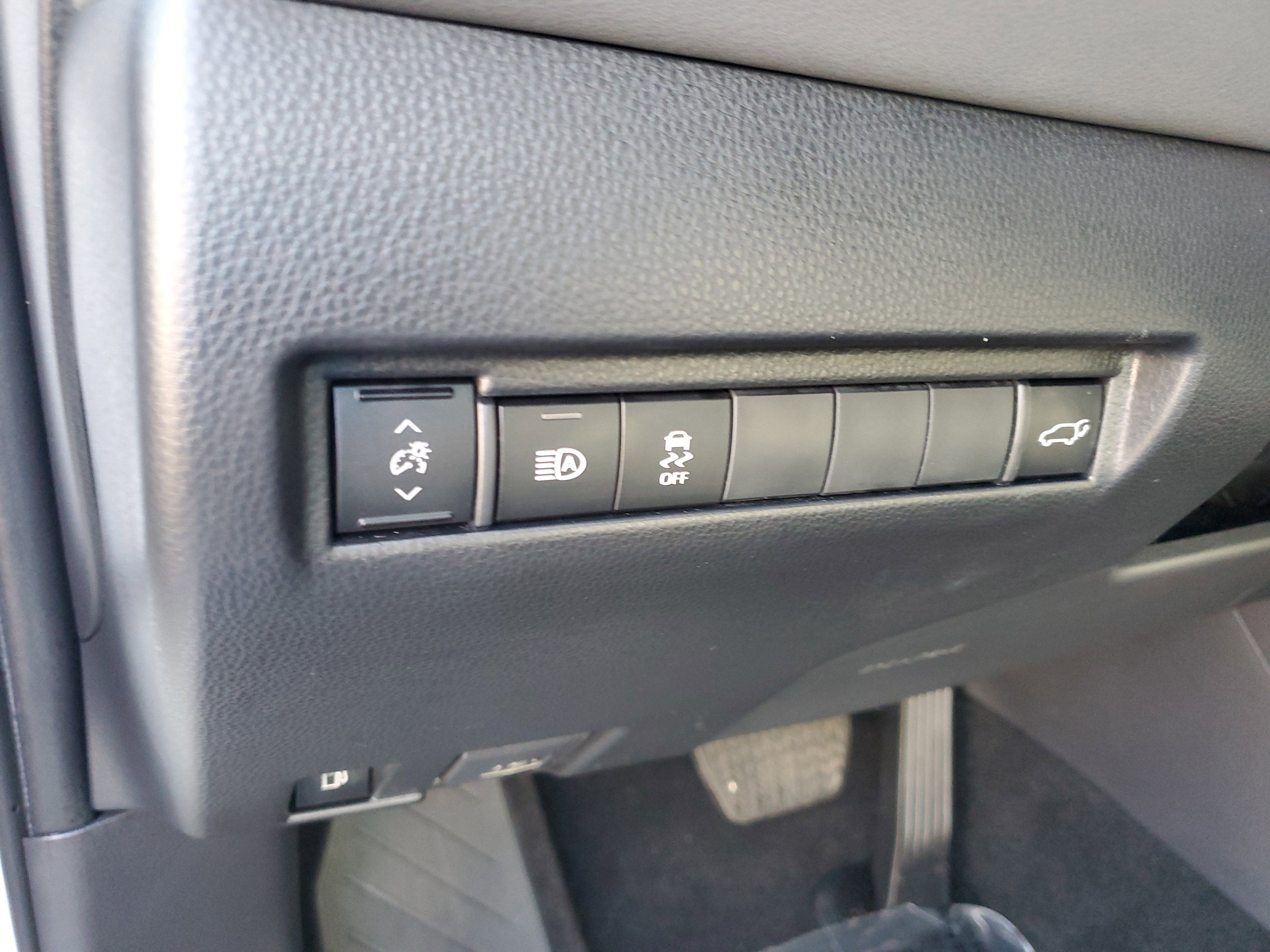 2022 Toyota Venza LE