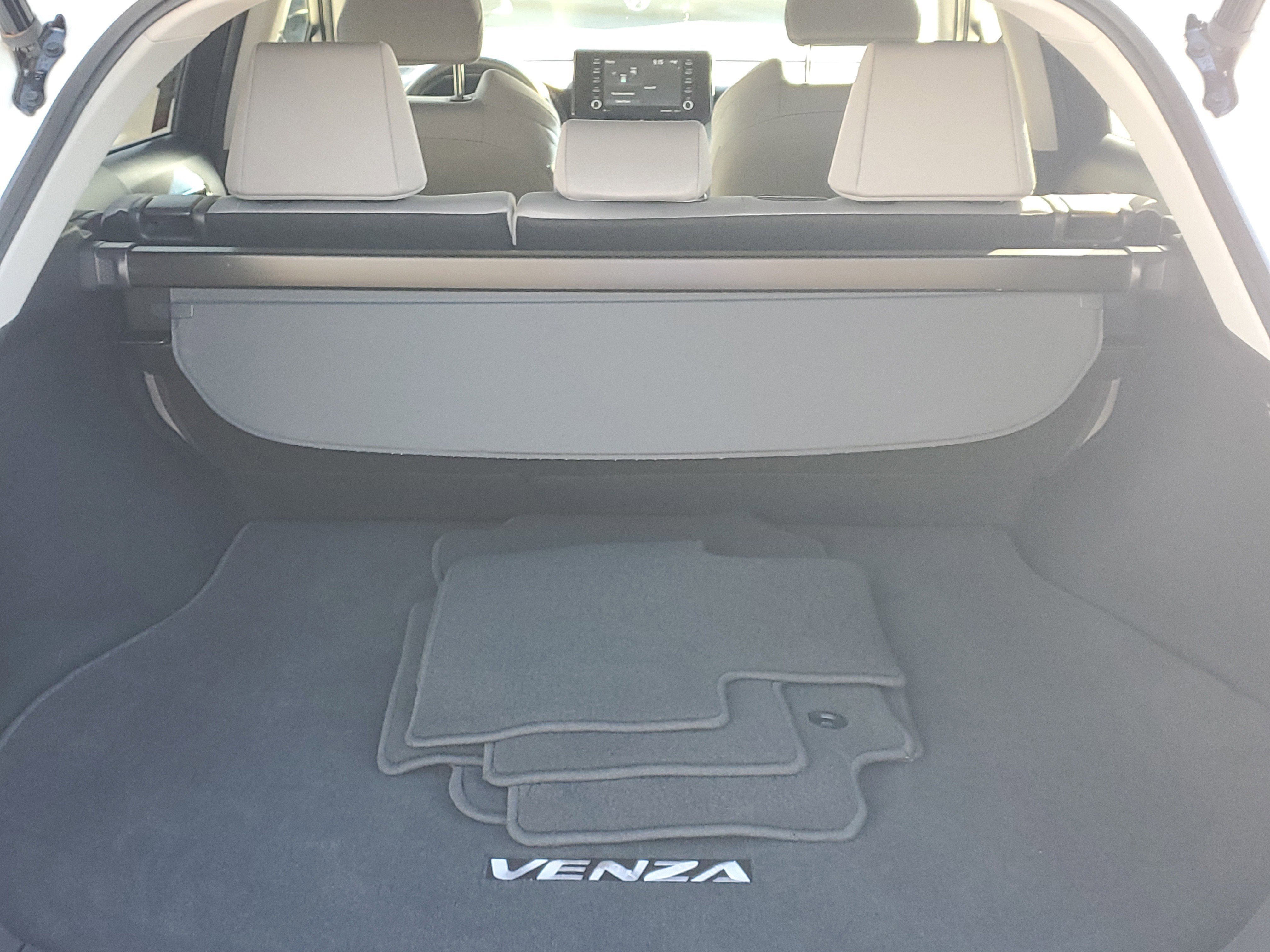 2022 Toyota Venza LE