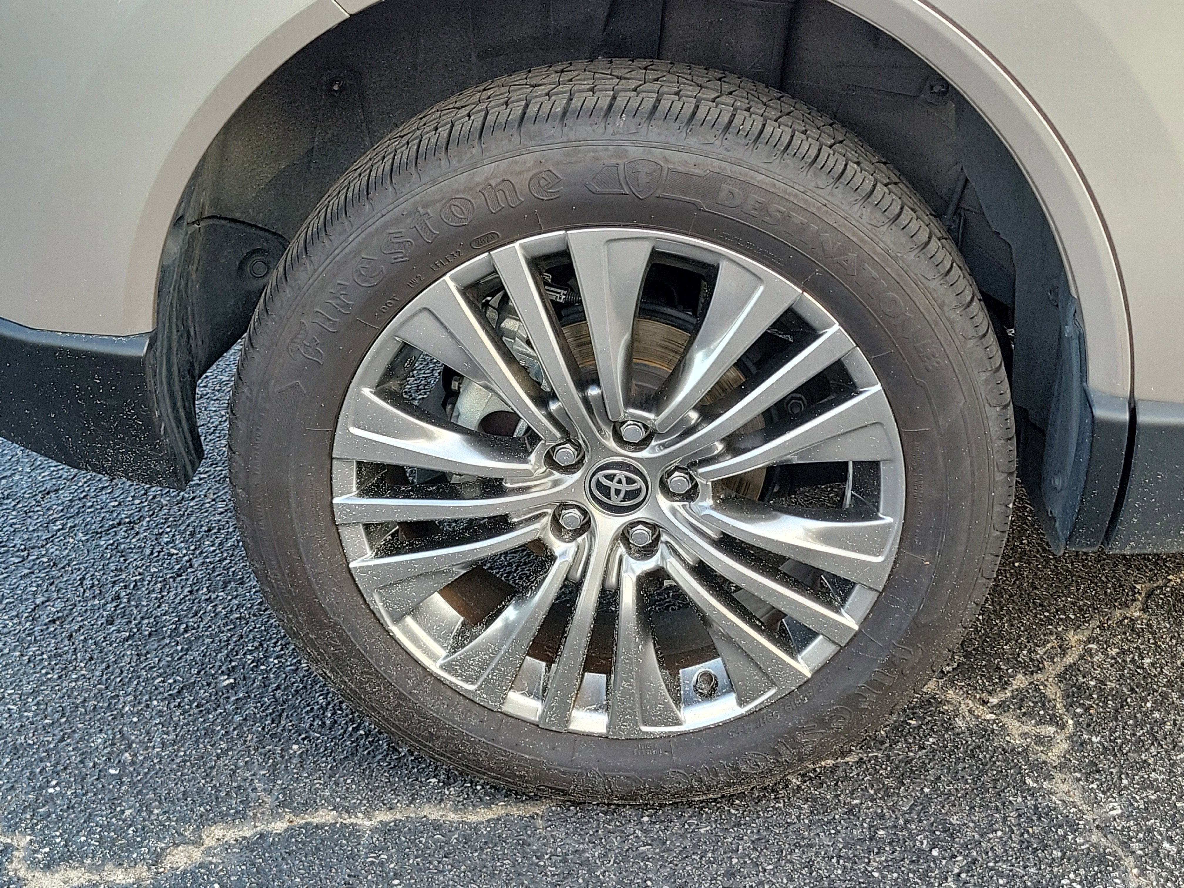 2022 Toyota Venza XLE