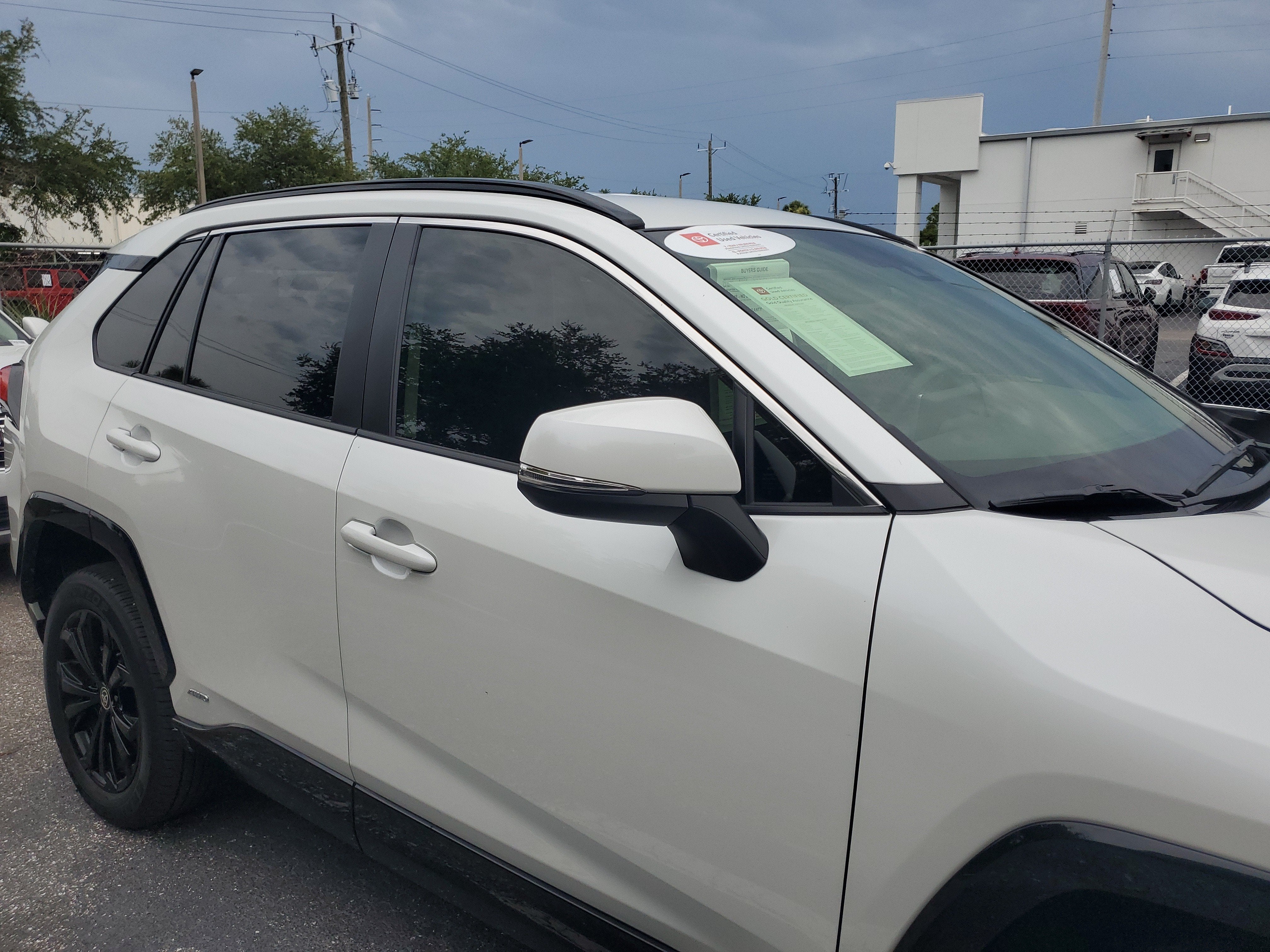 2023 Toyota RAV4 Hybrid SE