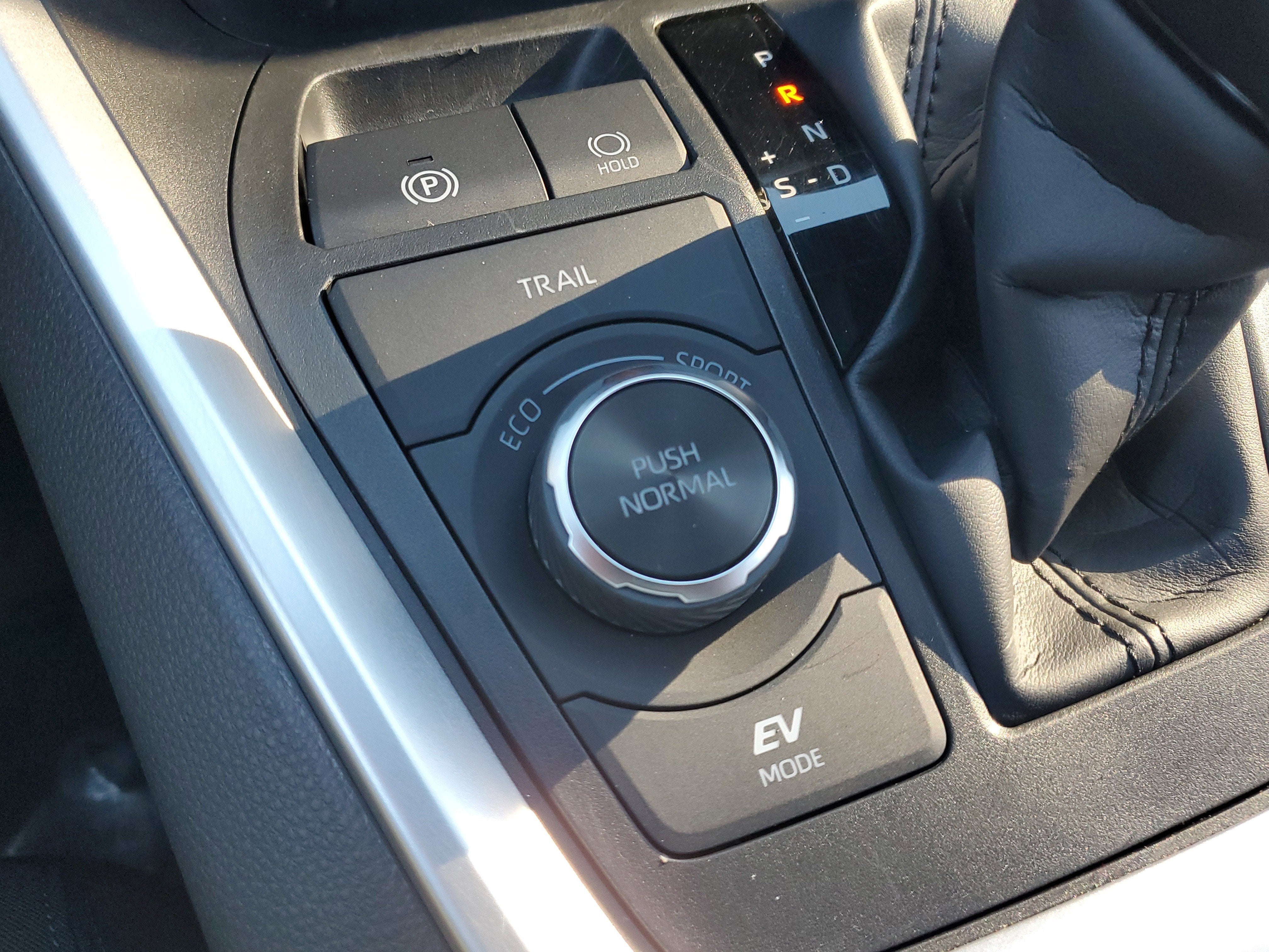 2023 Toyota RAV4 Hybrid SE