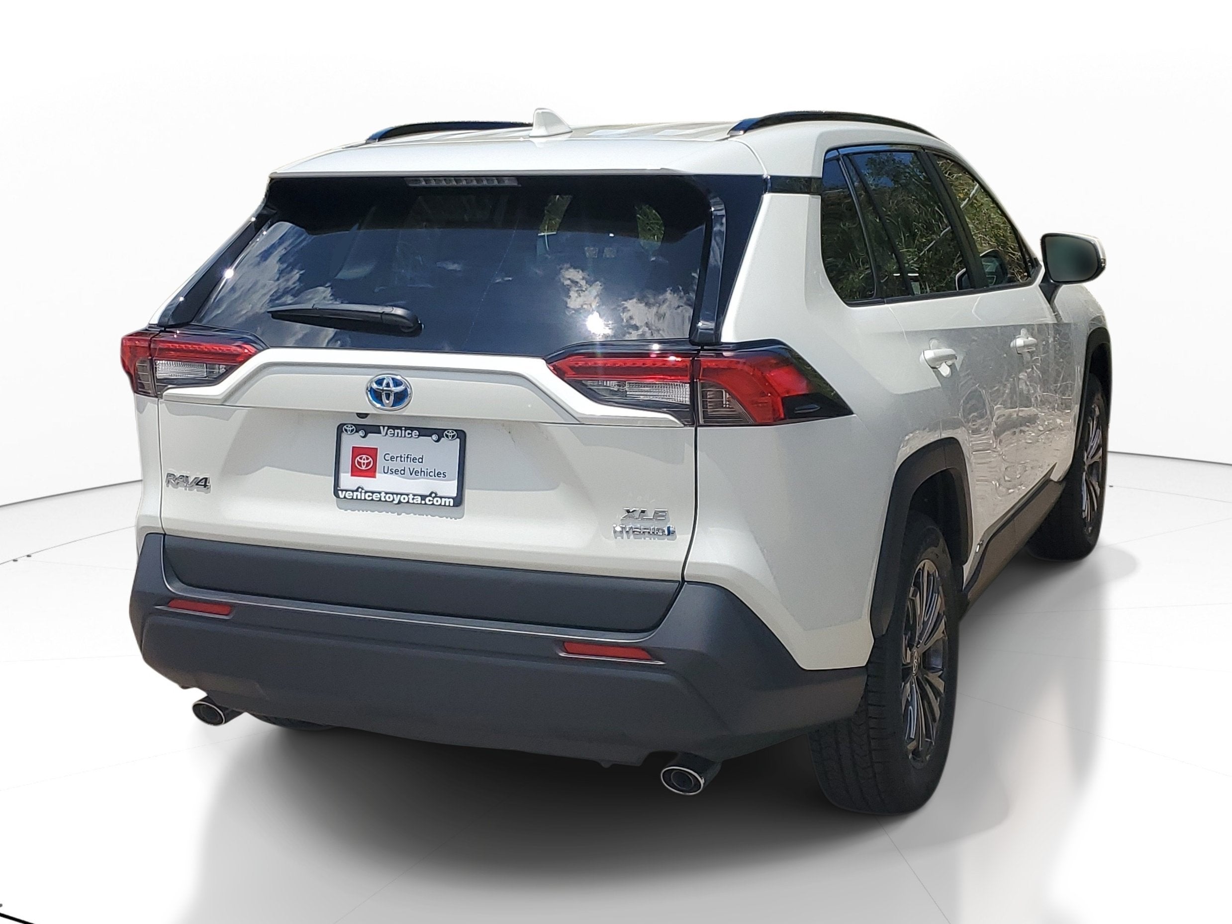 2022 Toyota RAV4 Hybrid XLE Premium