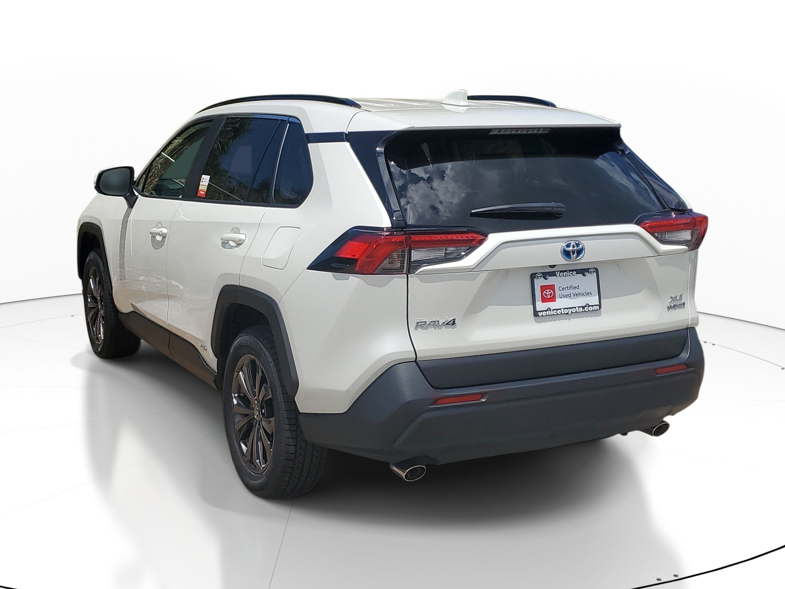 2022 Toyota RAV4 Hybrid XLE Premium