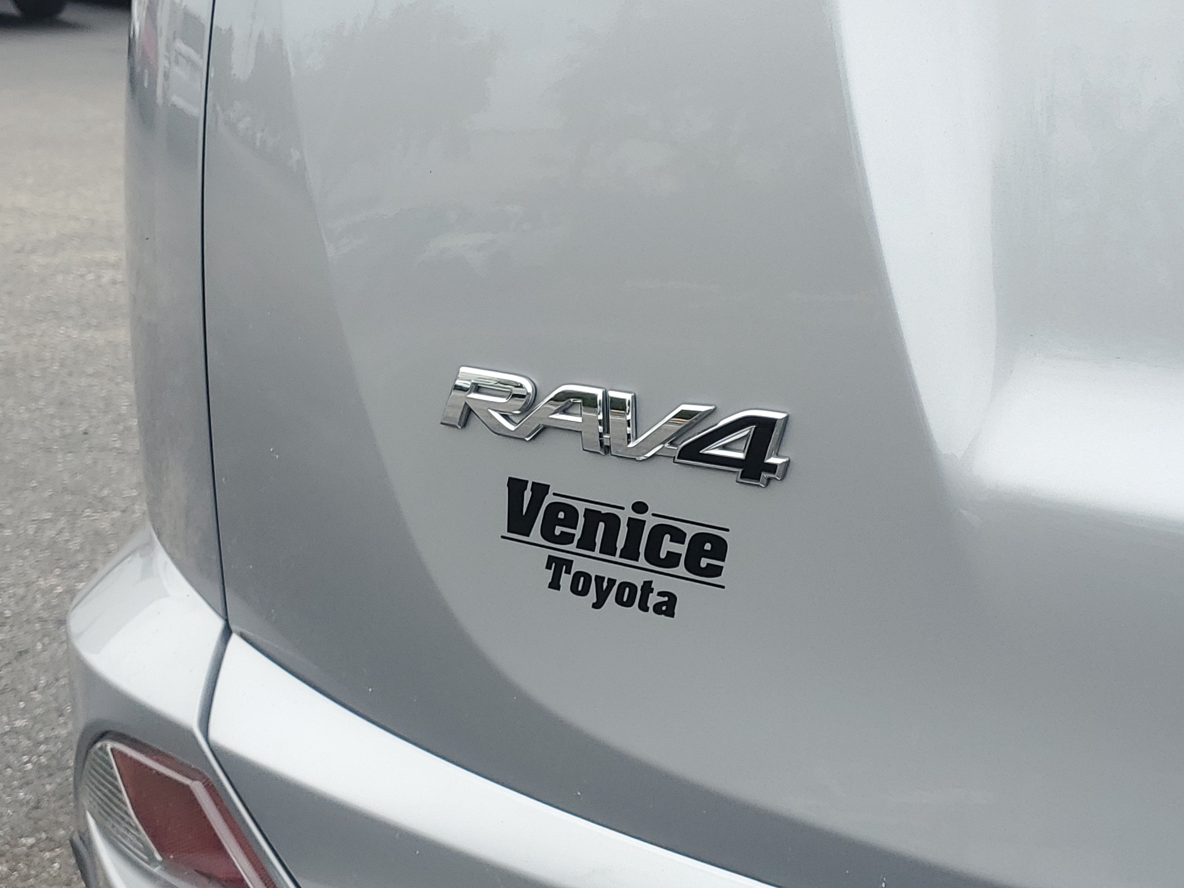 2017 Toyota RAV4 Hybrid Limited