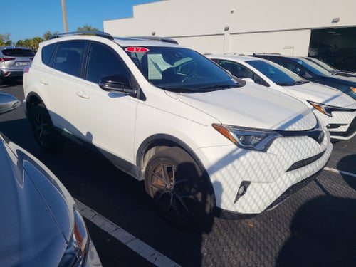 2017 Toyota RAV4 SE