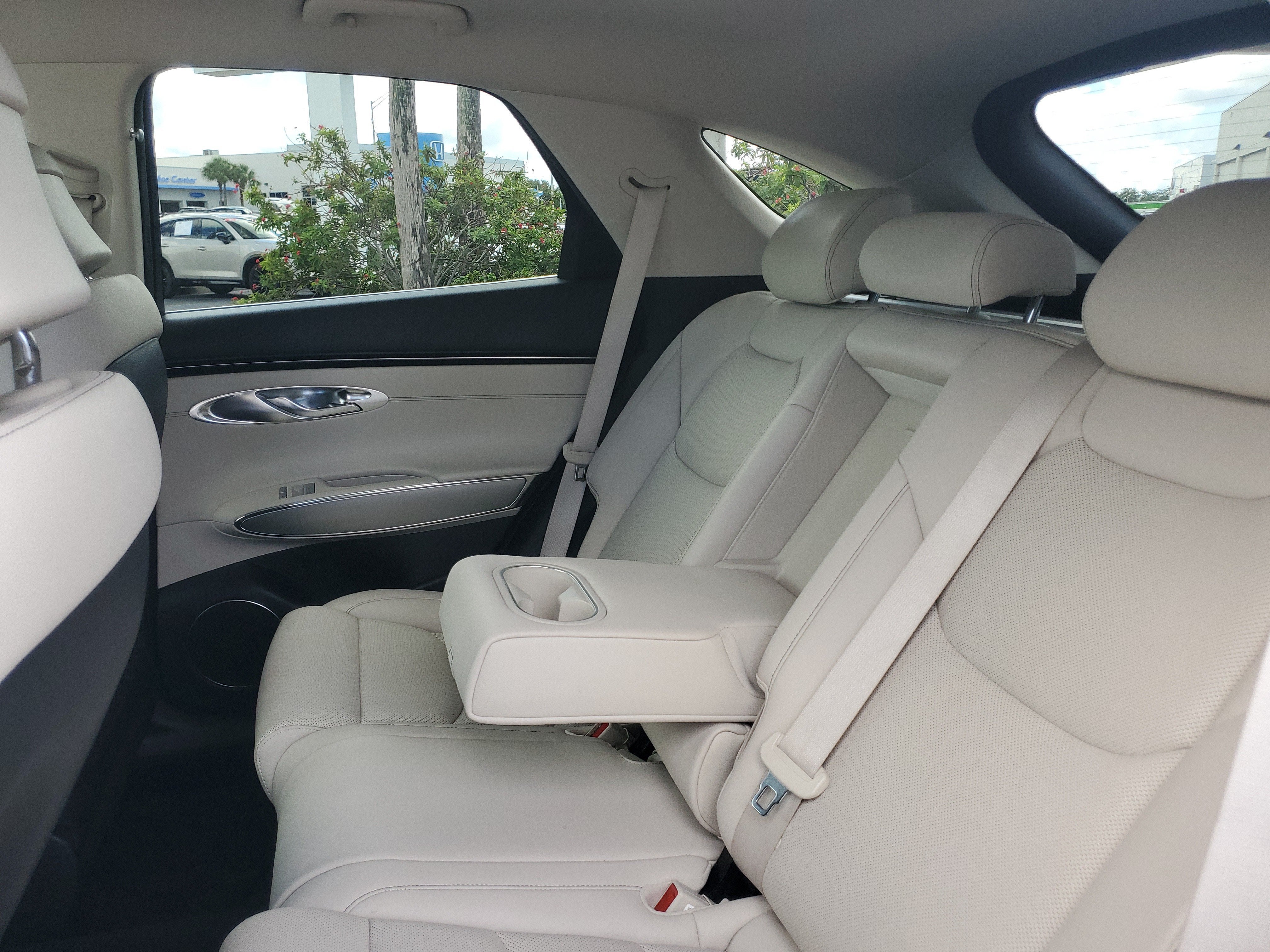 2023 Genesis GV70 2.5T
