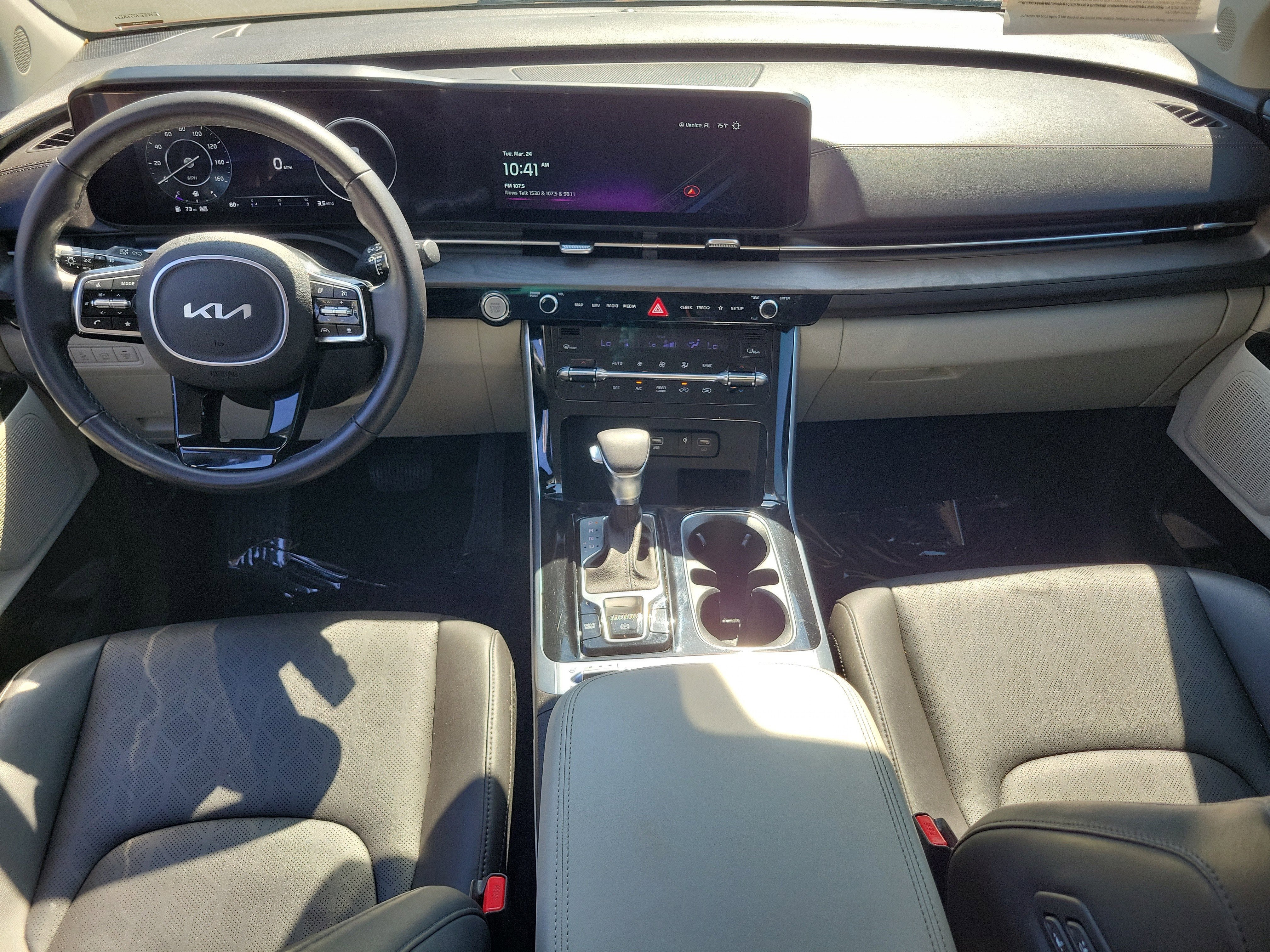 2023 Kia Carnival SX