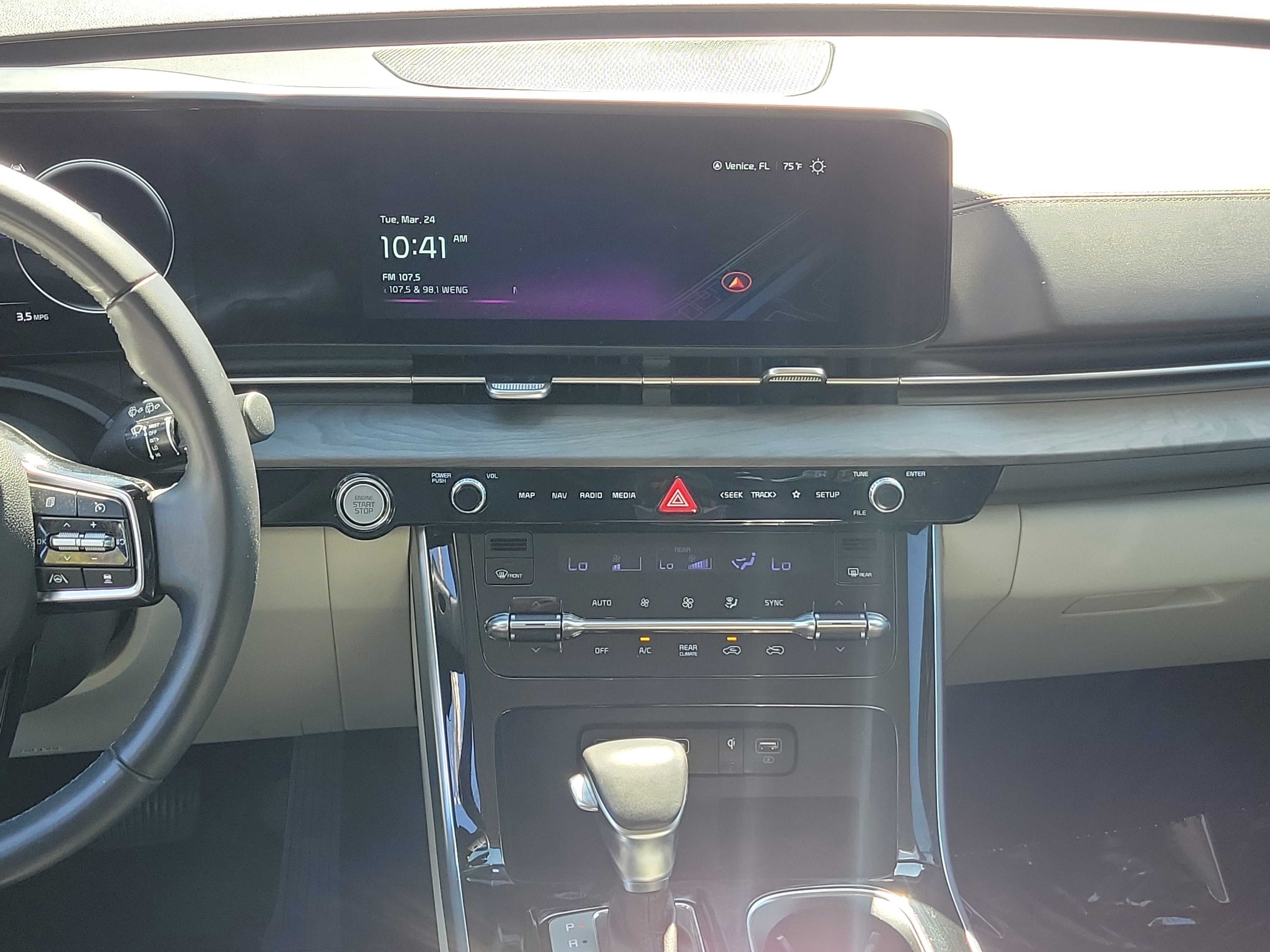 2023 Kia Carnival SX