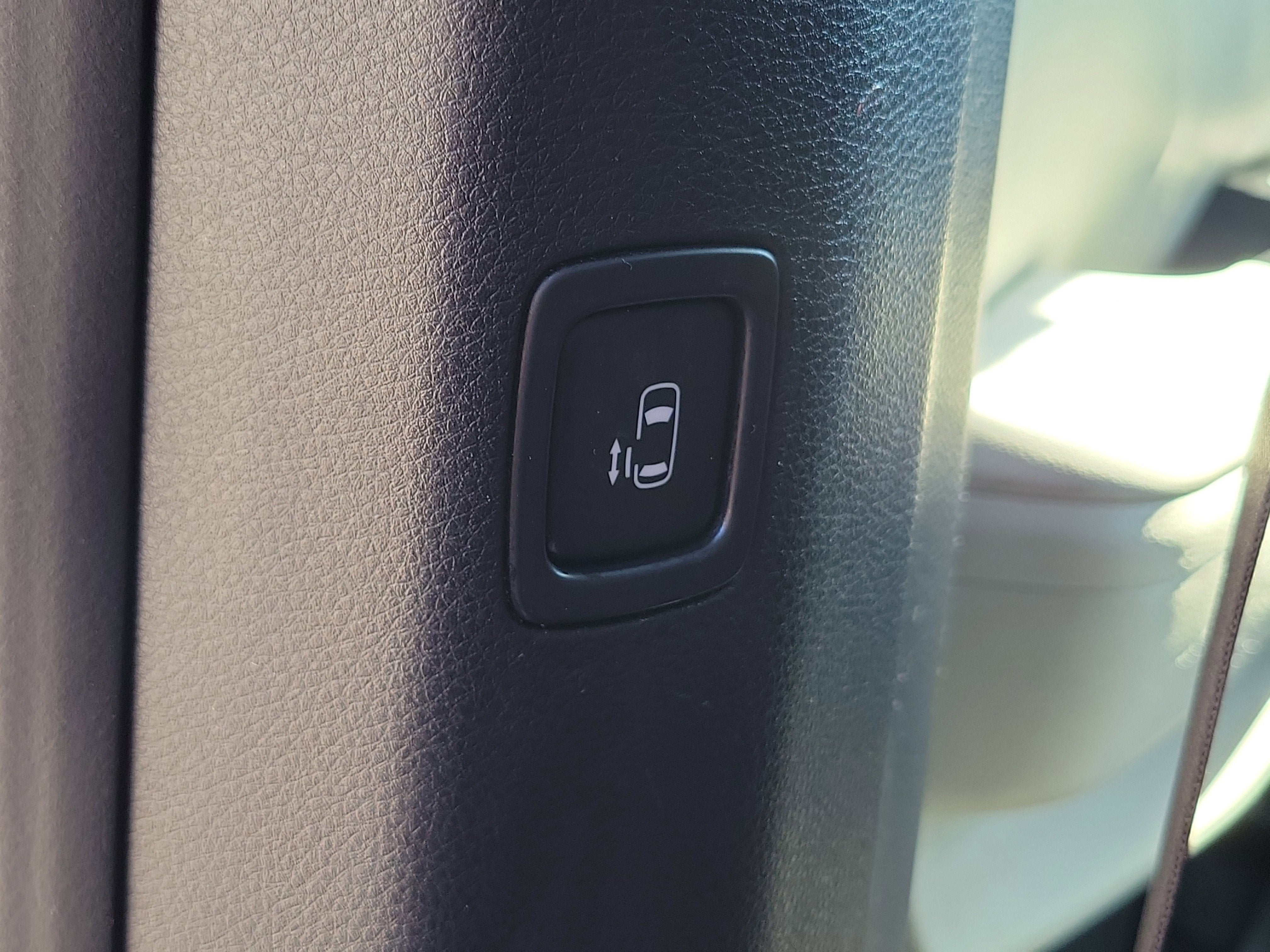 2023 Kia Carnival SX