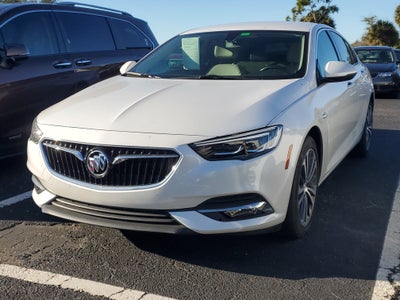 2018 Buick Regal Sportback Essence