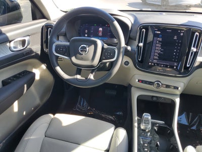 2024 Volvo XC40 Plus Dark Theme