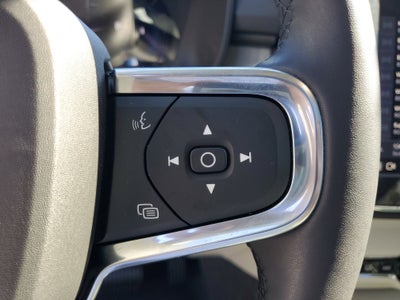 2024 Volvo XC40 Plus Dark Theme