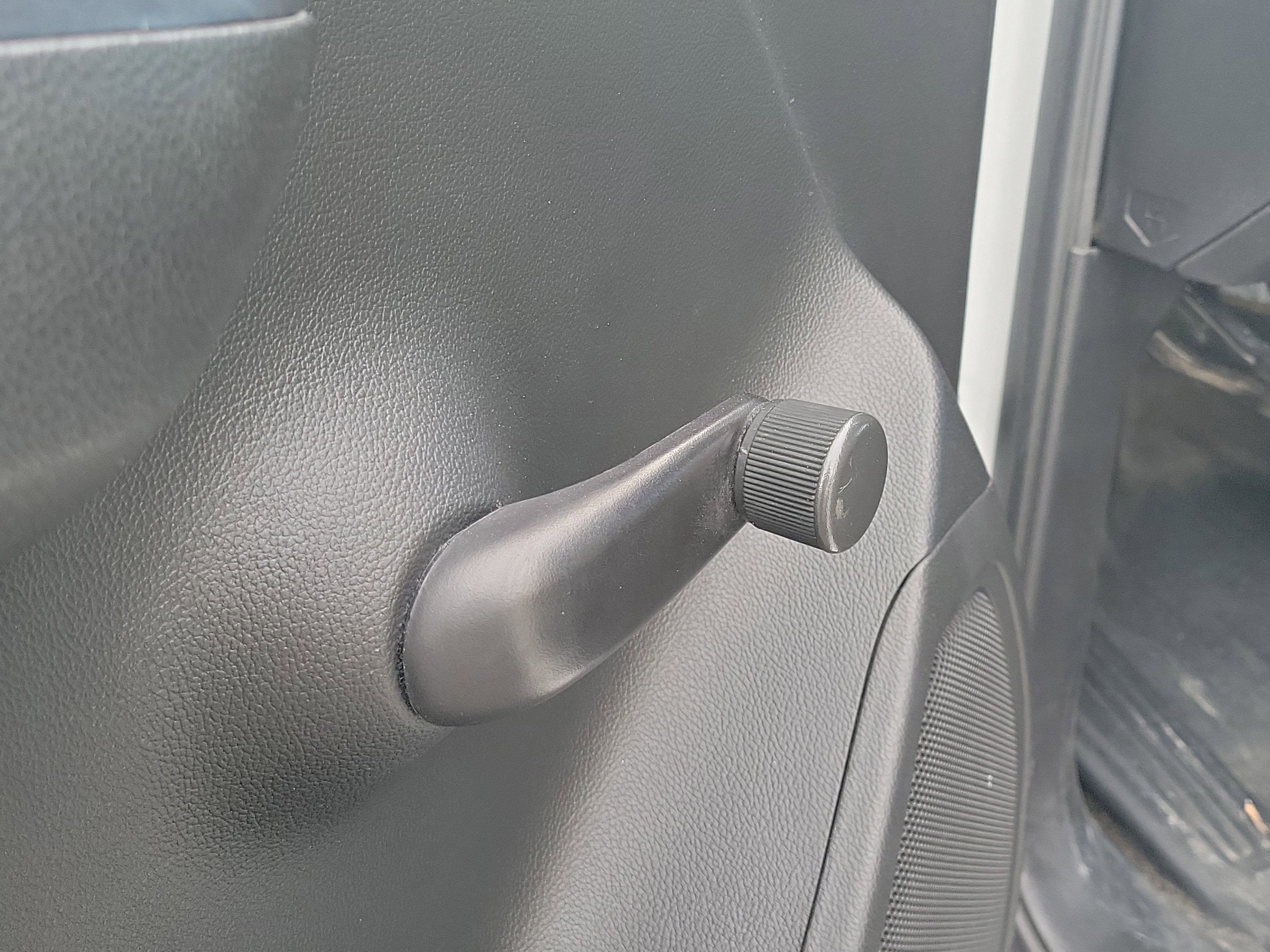 2018 GMC Sierra 3500HD 2WD Reg Cab 137.5" WB, 59.06" CA