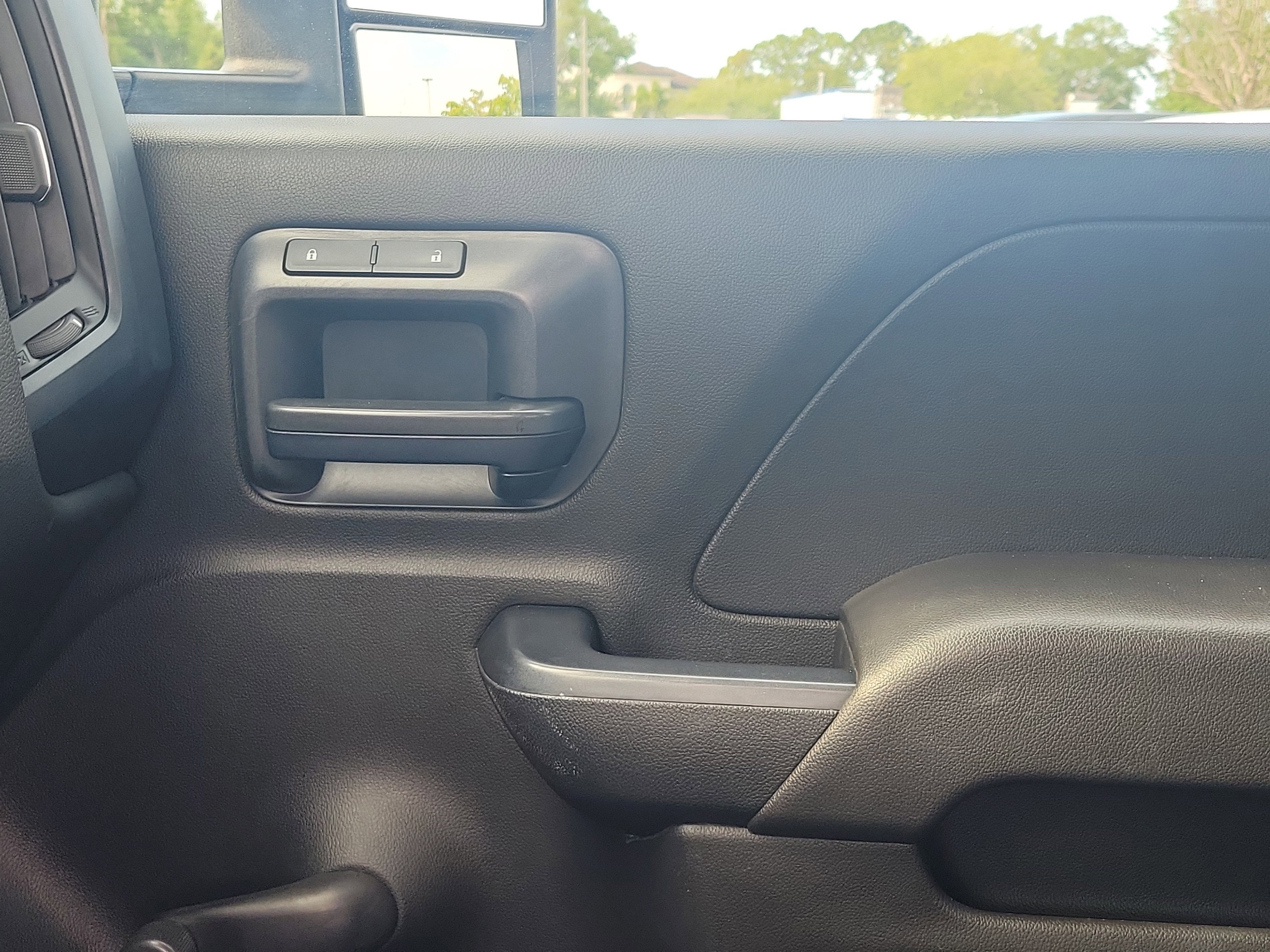 2018 GMC Sierra 3500HD 2WD Reg Cab 137.5" WB, 59.06" CA