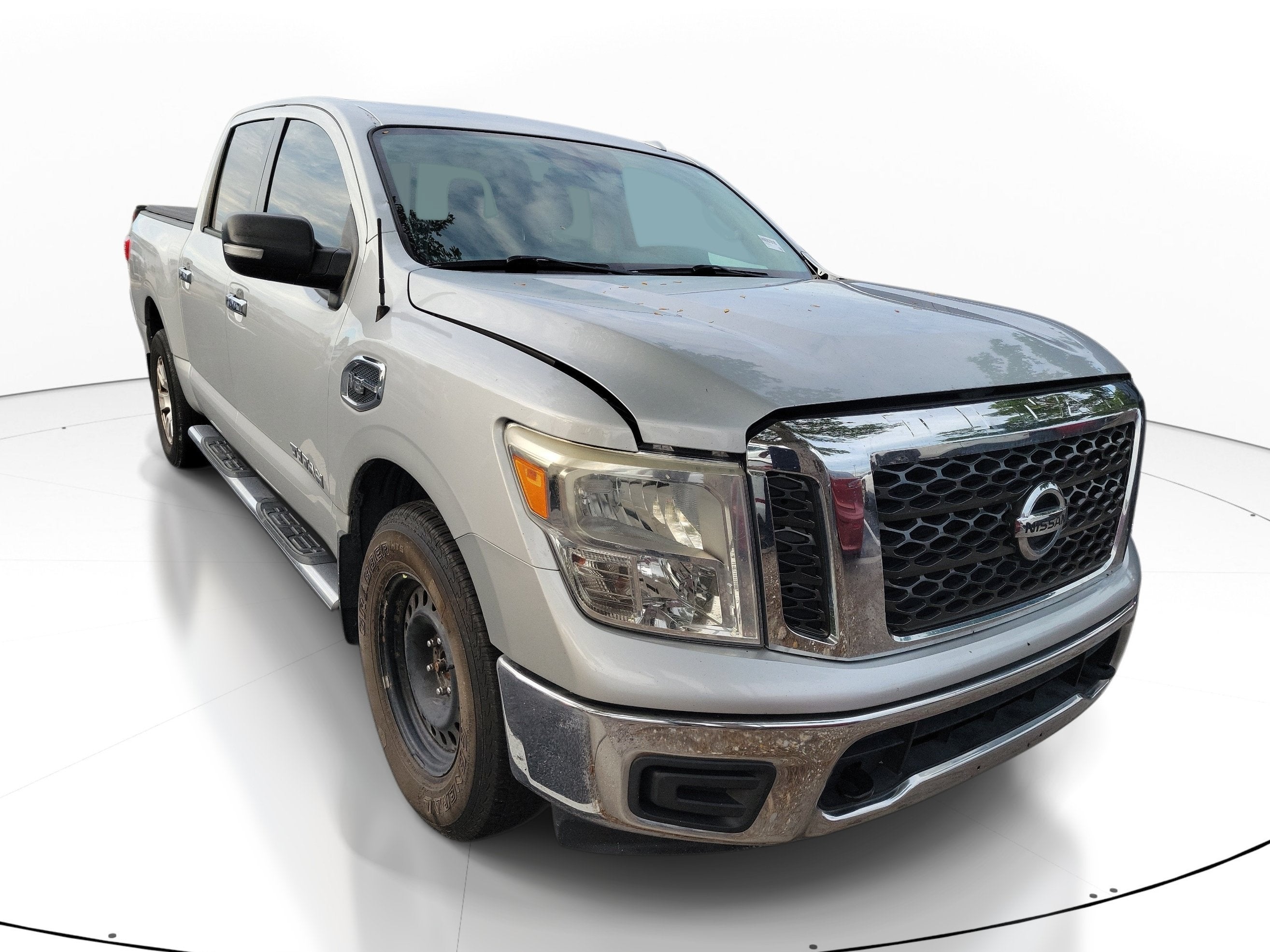 2017 Nissan Titan SV