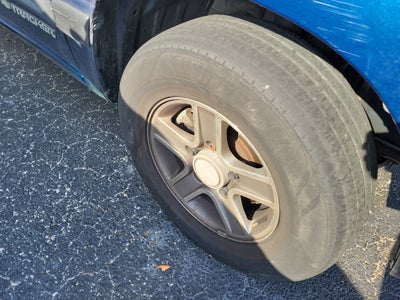 2003 Chevrolet Tracker Base