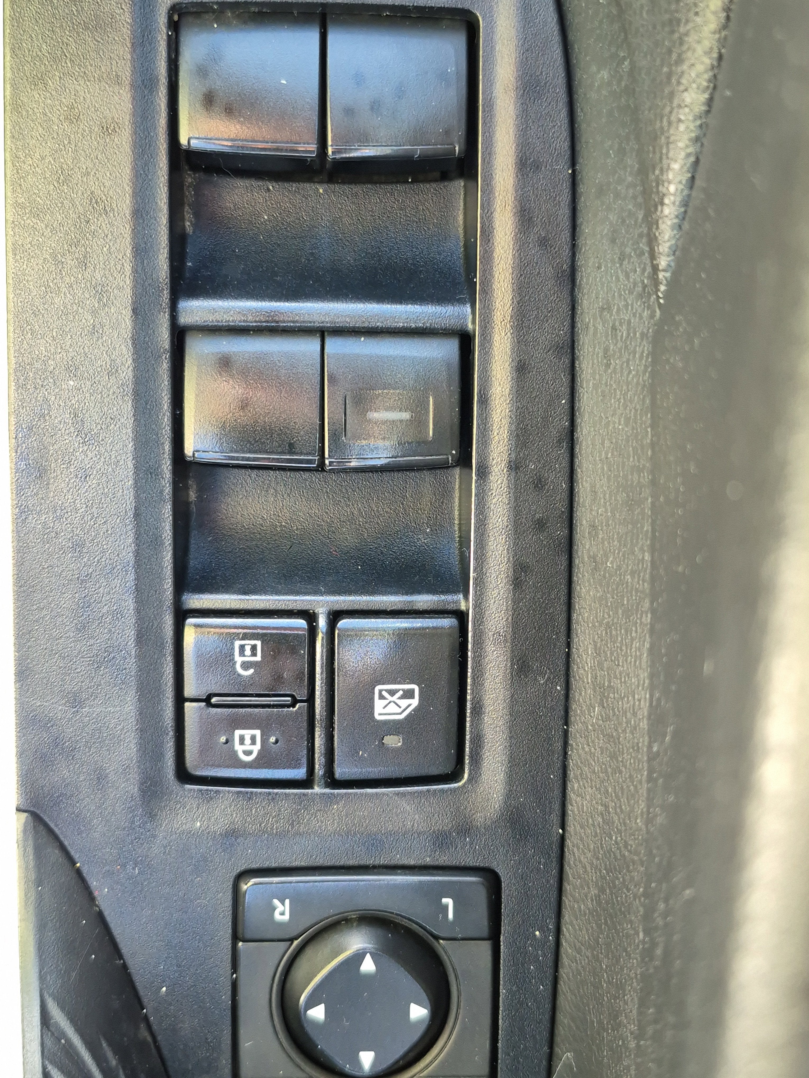 2020 Toyota RAV4 Hybrid LE