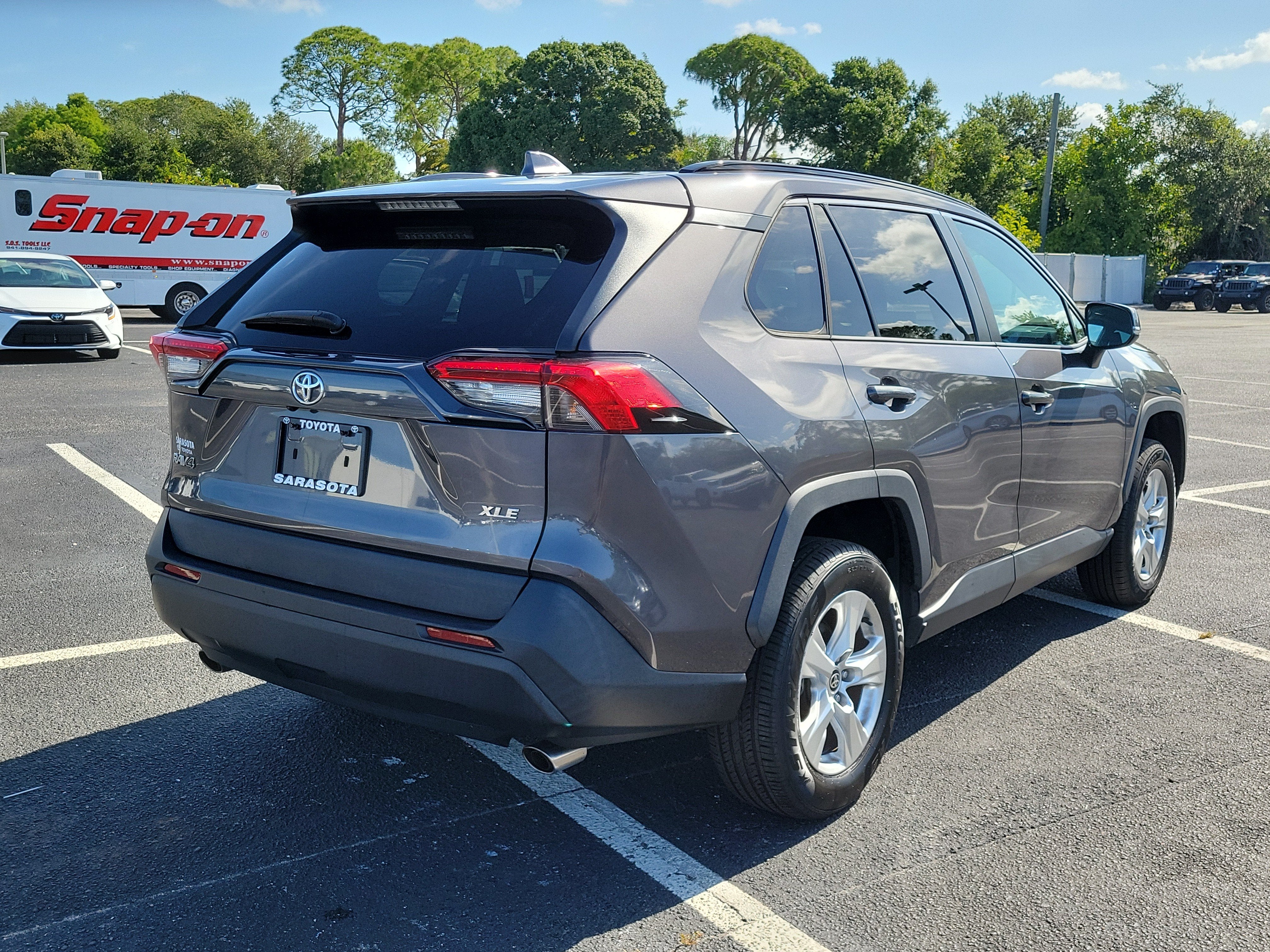 2021 Toyota RAV4 XLE