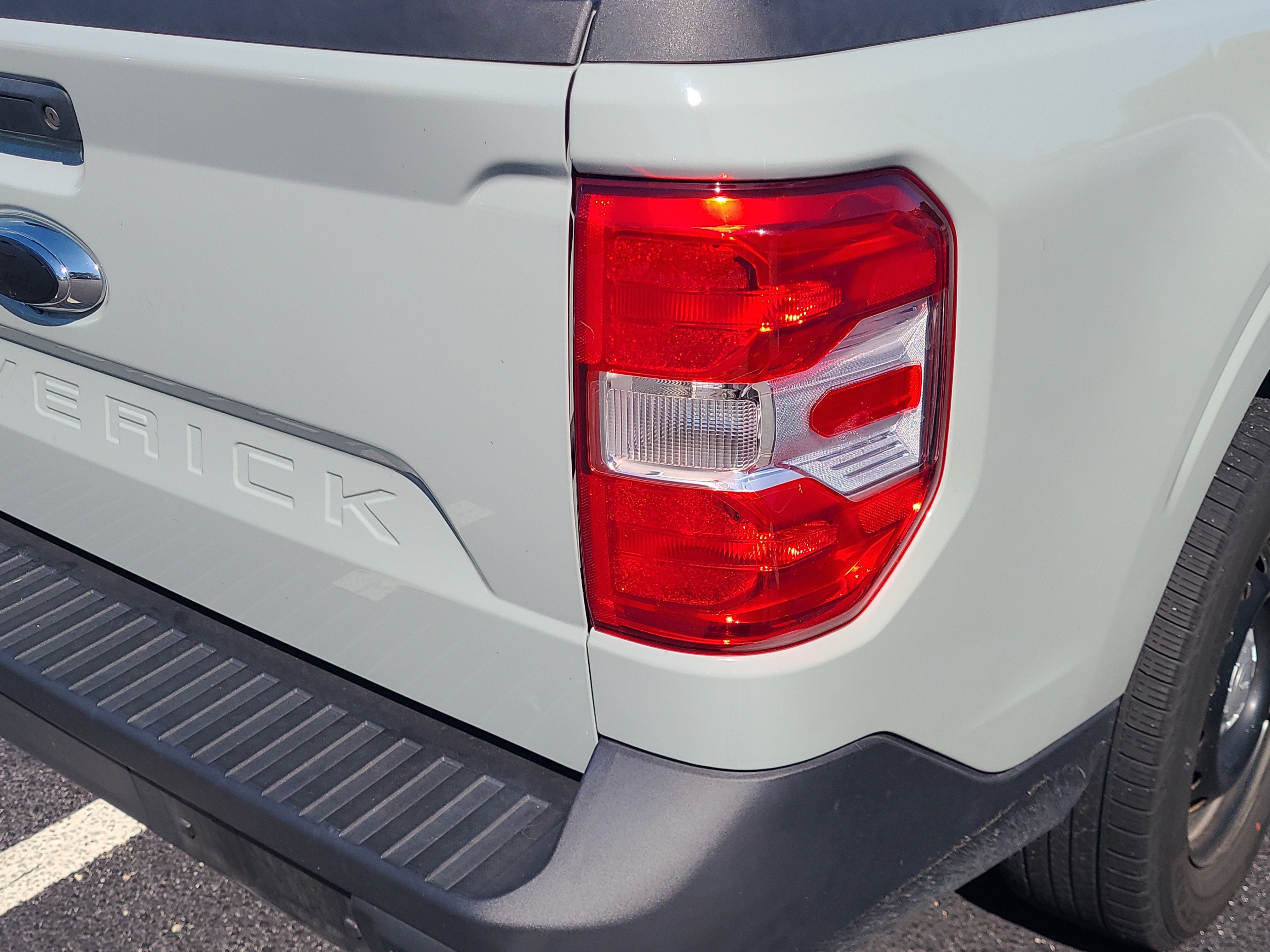 2023 Ford Maverick Base