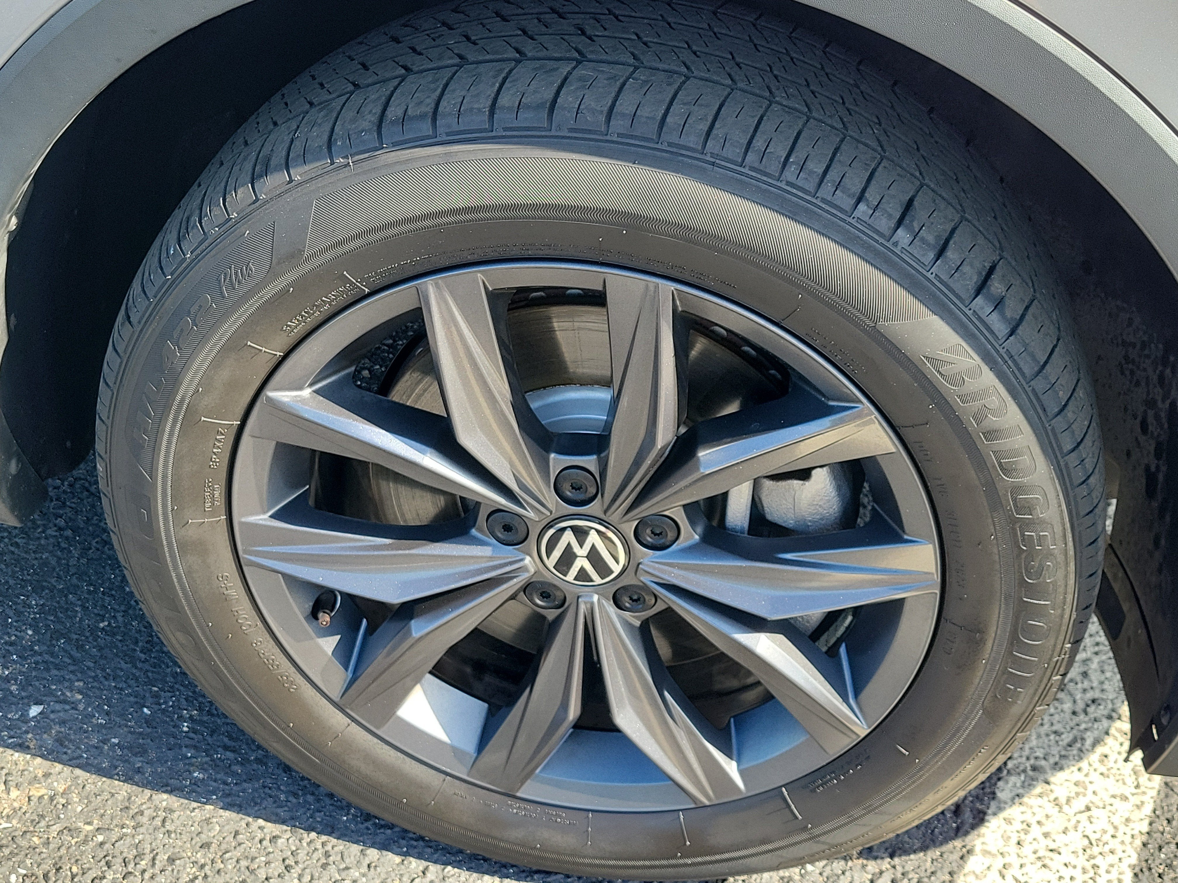 2023 Volkswagen Tiguan 2.0T SE