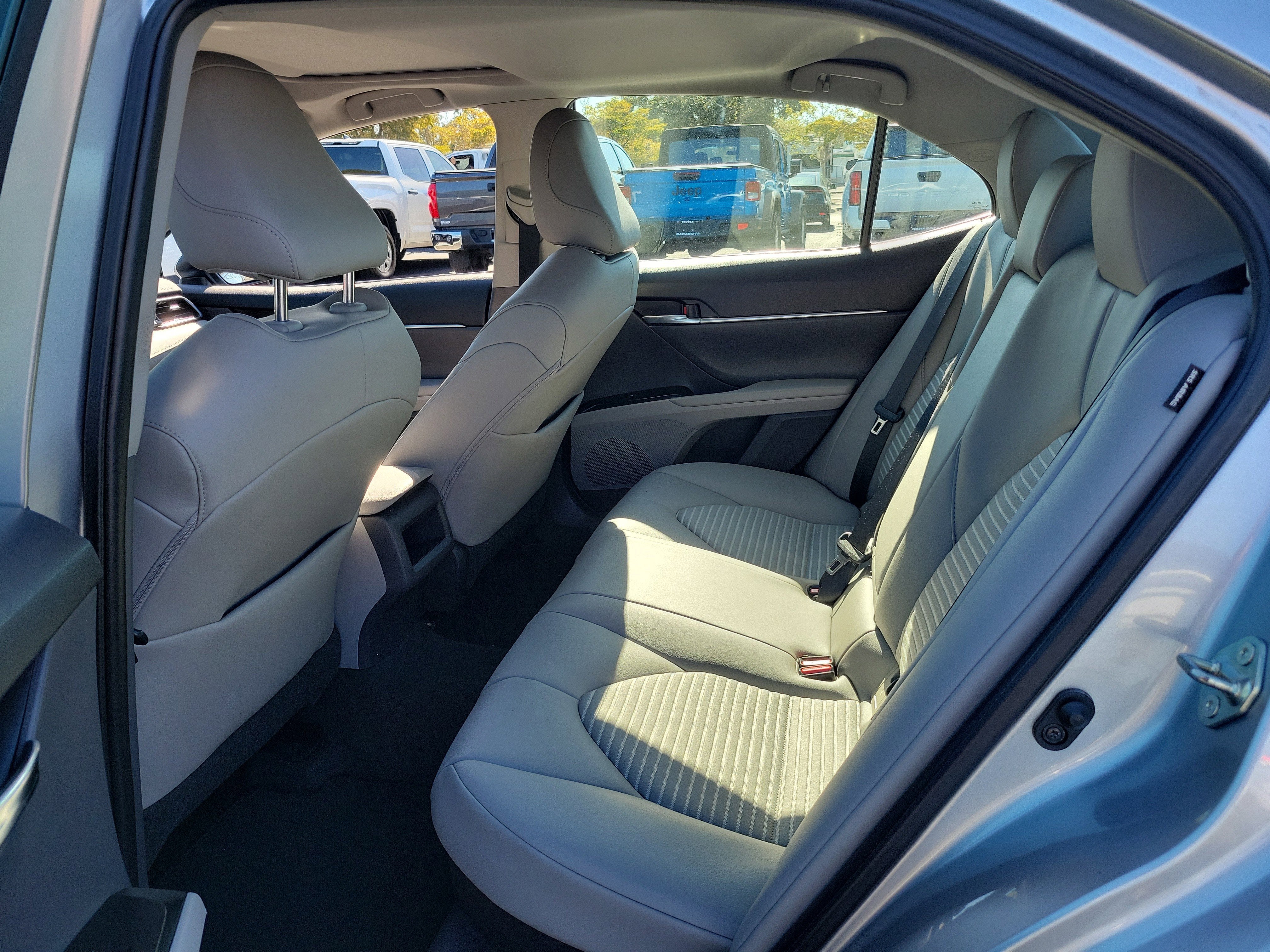 2020 Toyota Camry Hybrid SE