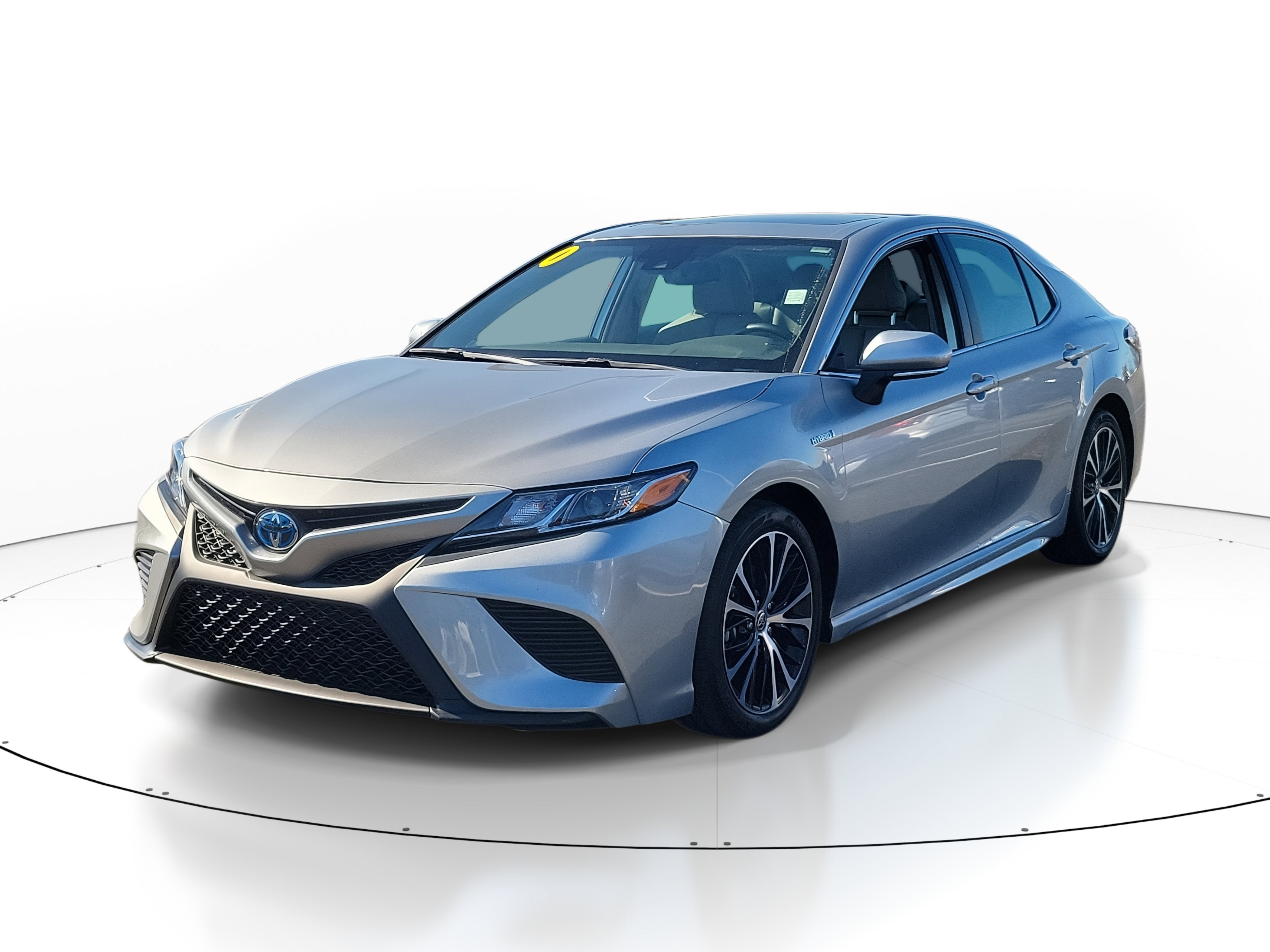 2020 Toyota Camry Hybrid SE