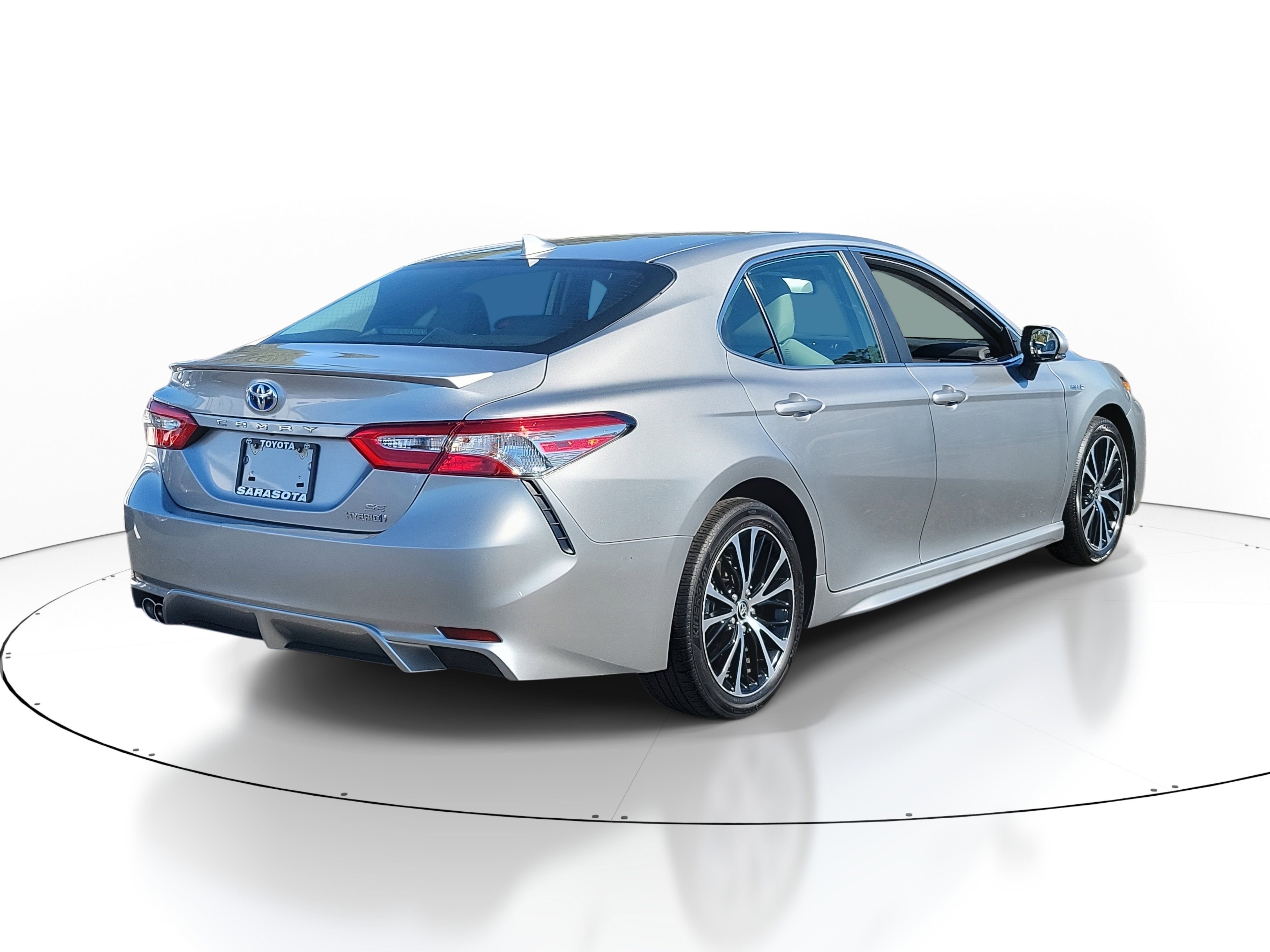 2020 Toyota Camry Hybrid SE
