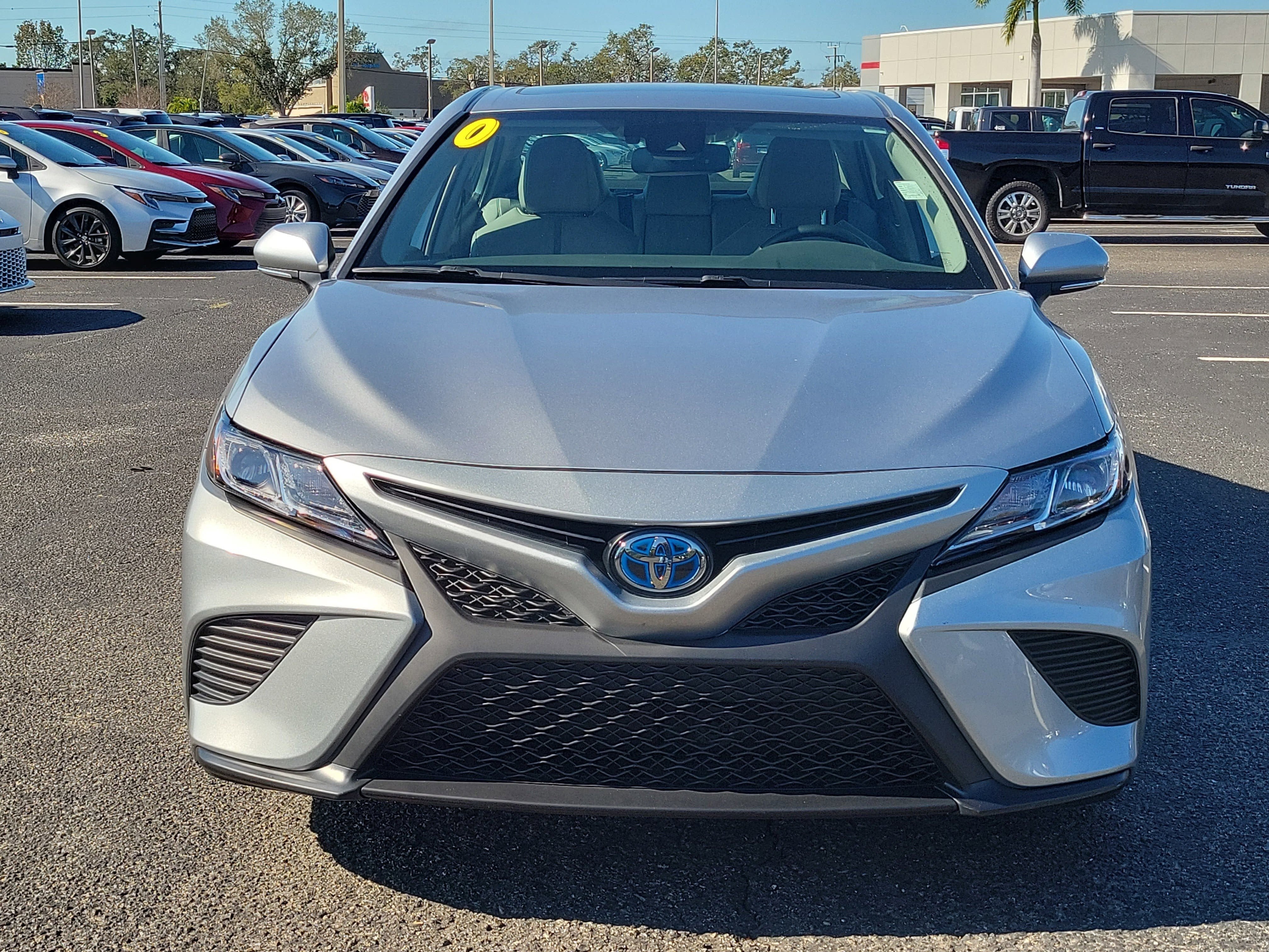2020 Toyota Camry Hybrid SE