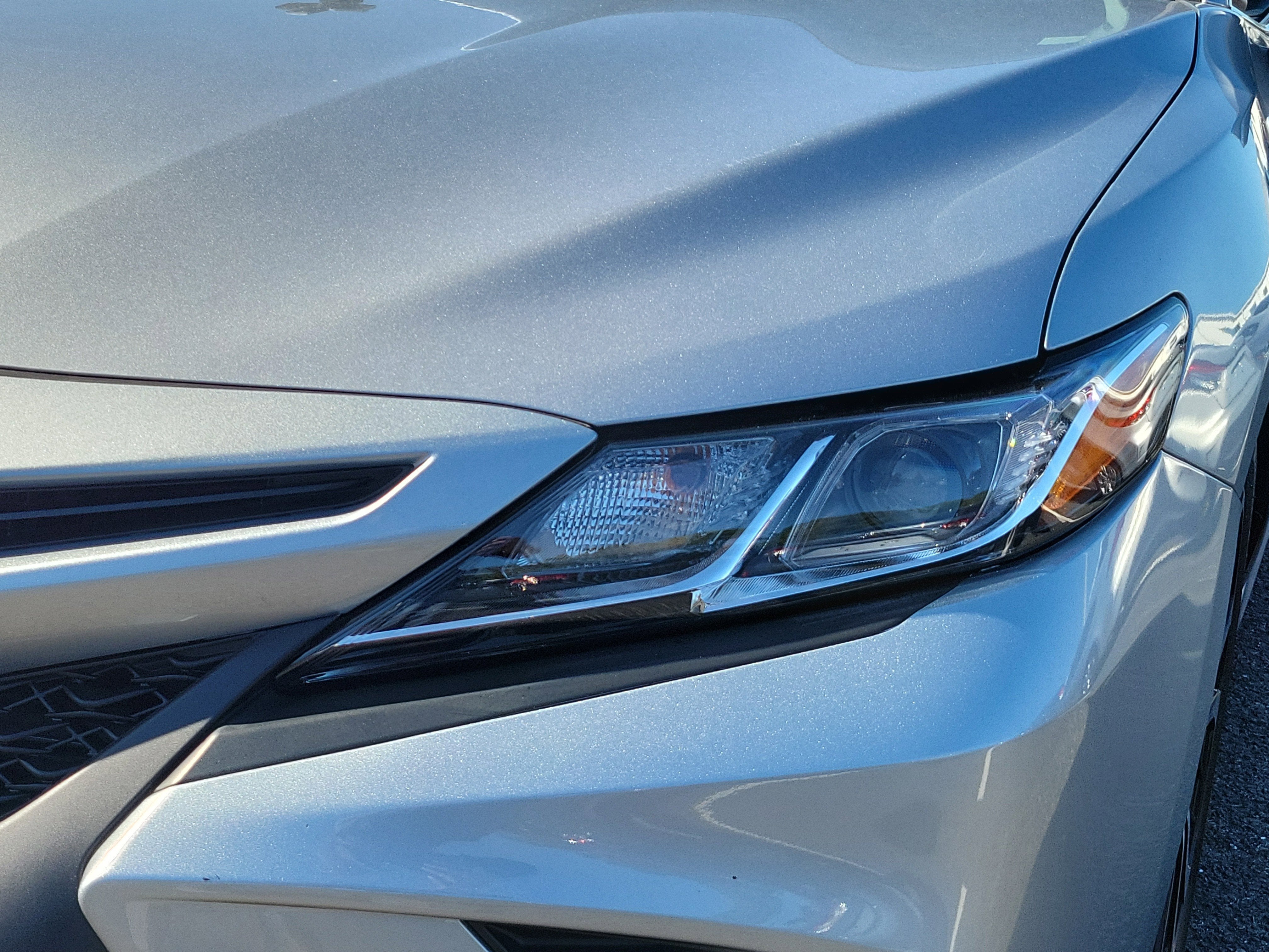 2020 Toyota Camry Hybrid SE