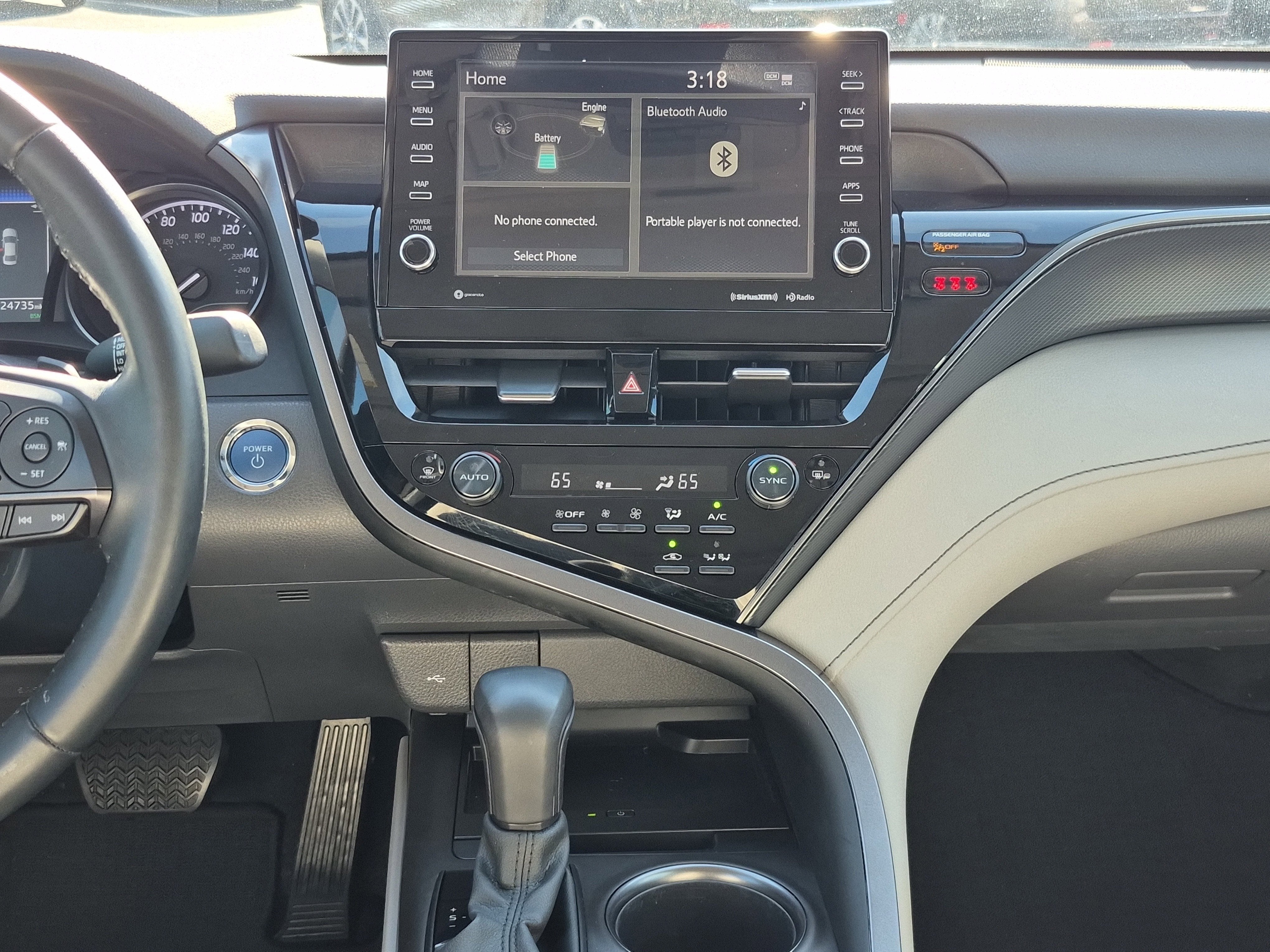 2022 Toyota Camry Hybrid SE