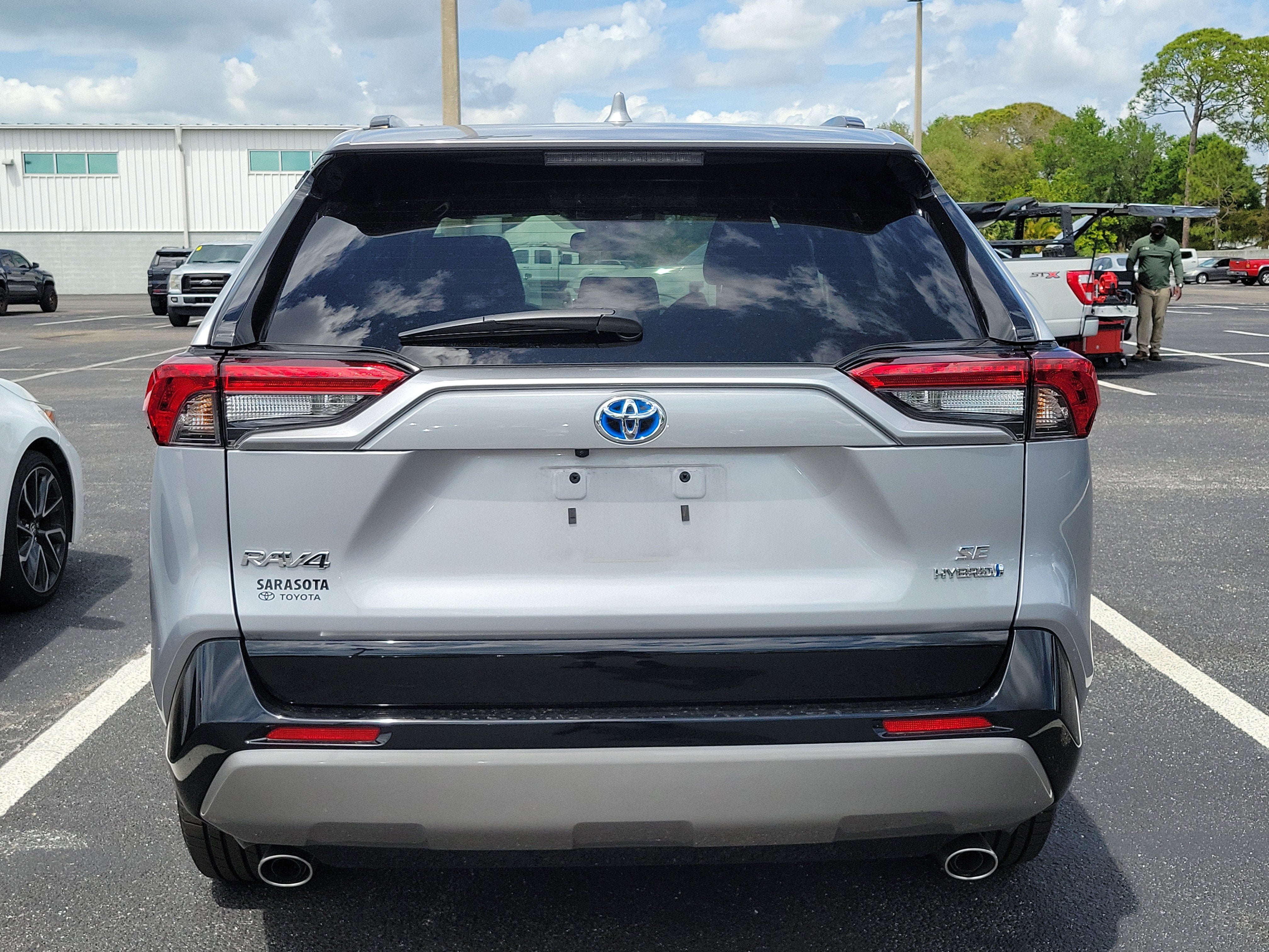 2023 Toyota RAV4 Hybrid SE