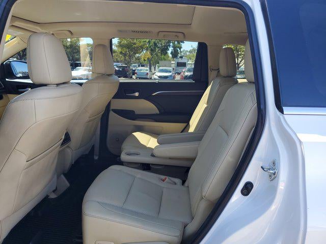 2016 Toyota Highlander Limited Platinum V6
